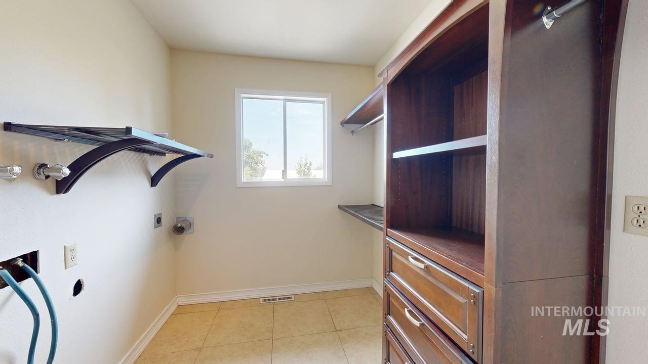 2763 26th St Property Photo 17