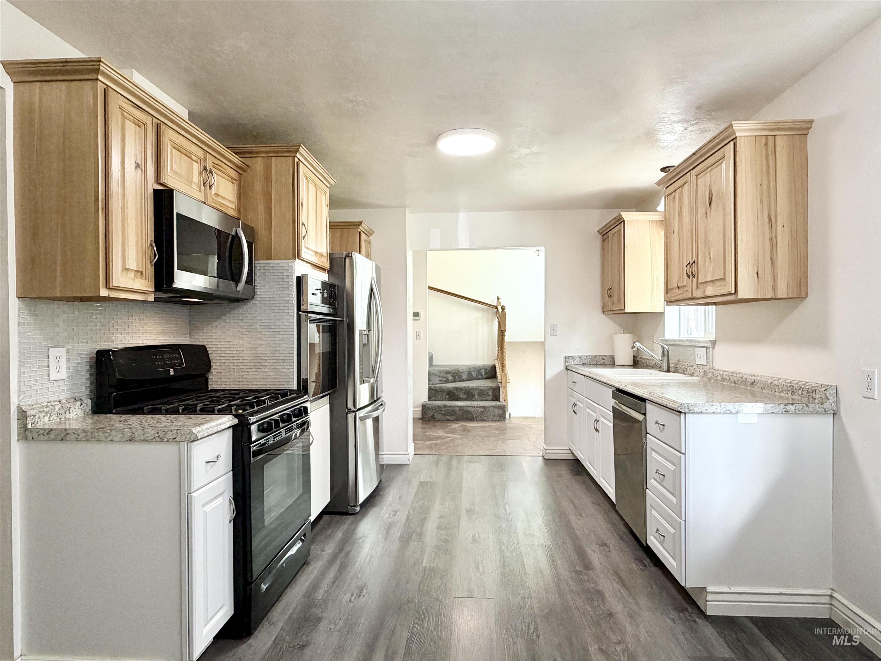 1249 Evergreen Dr. Property Photo 10