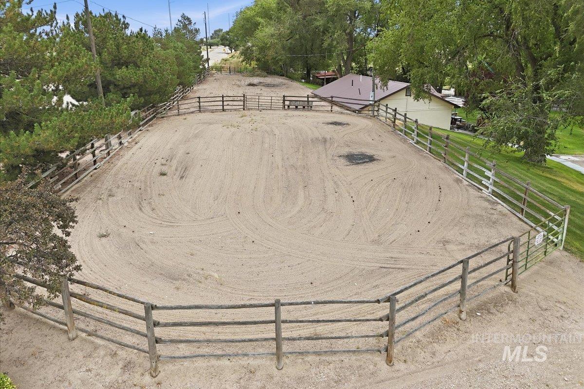 28725 Hwy 30 Property Photo 3