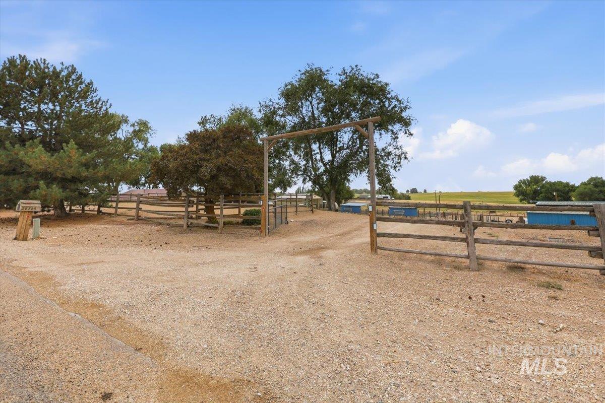 28725 Hwy 30 Property Photo 32