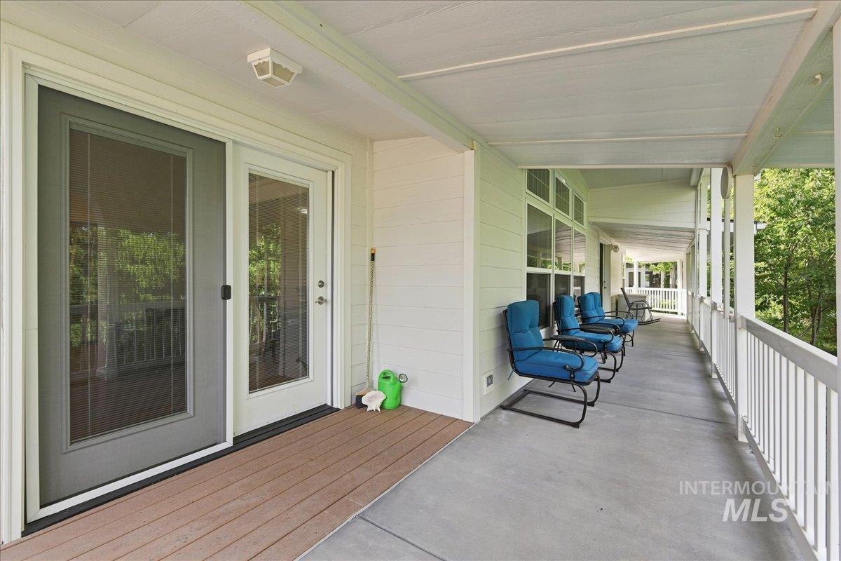 421 S Curtis Rd Property Photo 37