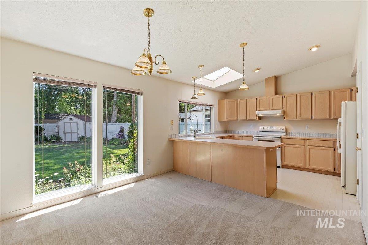 2056 N 28th Property Photo 8