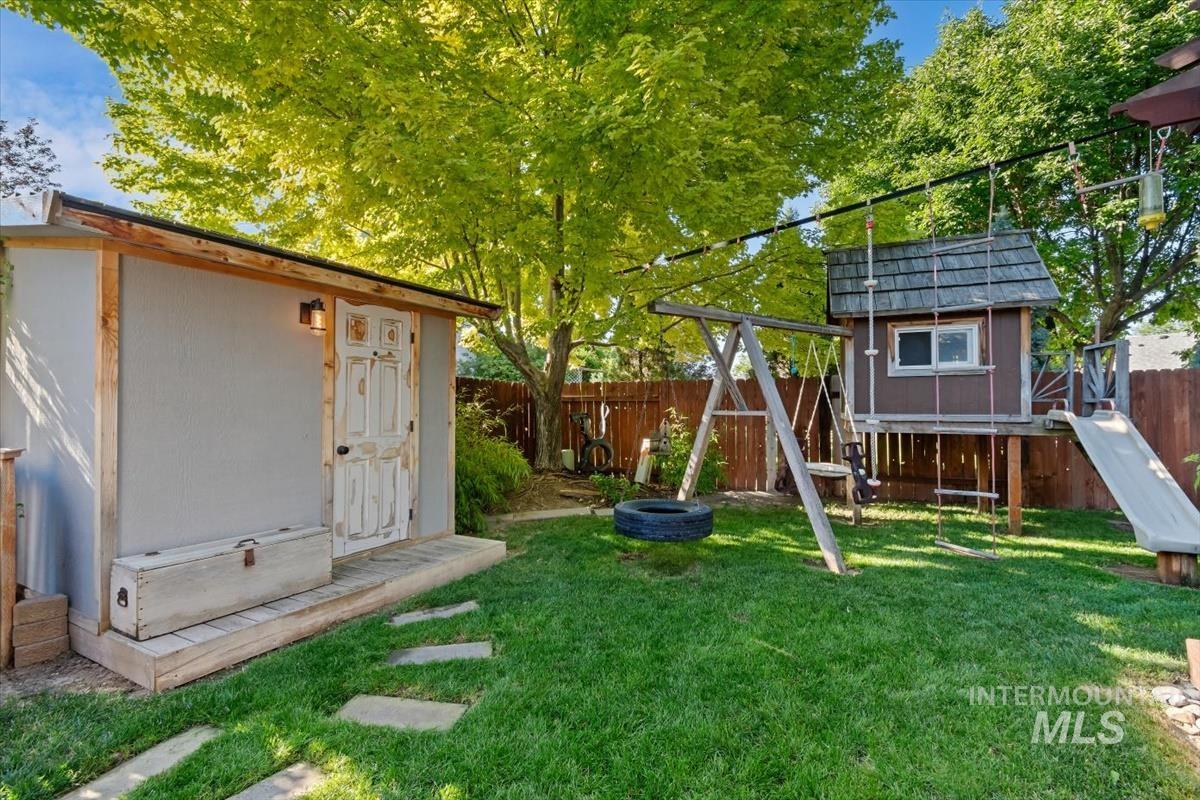 7519 Edgebrook Property Photo 35