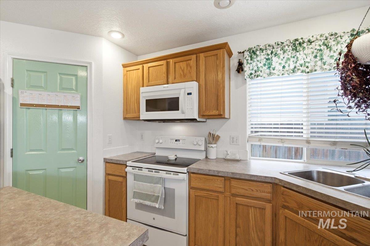 1975 W Ridge Pointe Ave, Property Photo 17