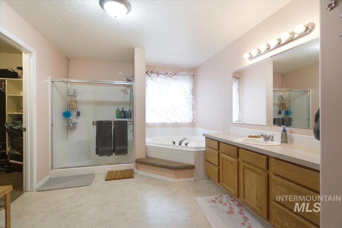 1975 W Ridge Pointe Ave, Property Photo 23