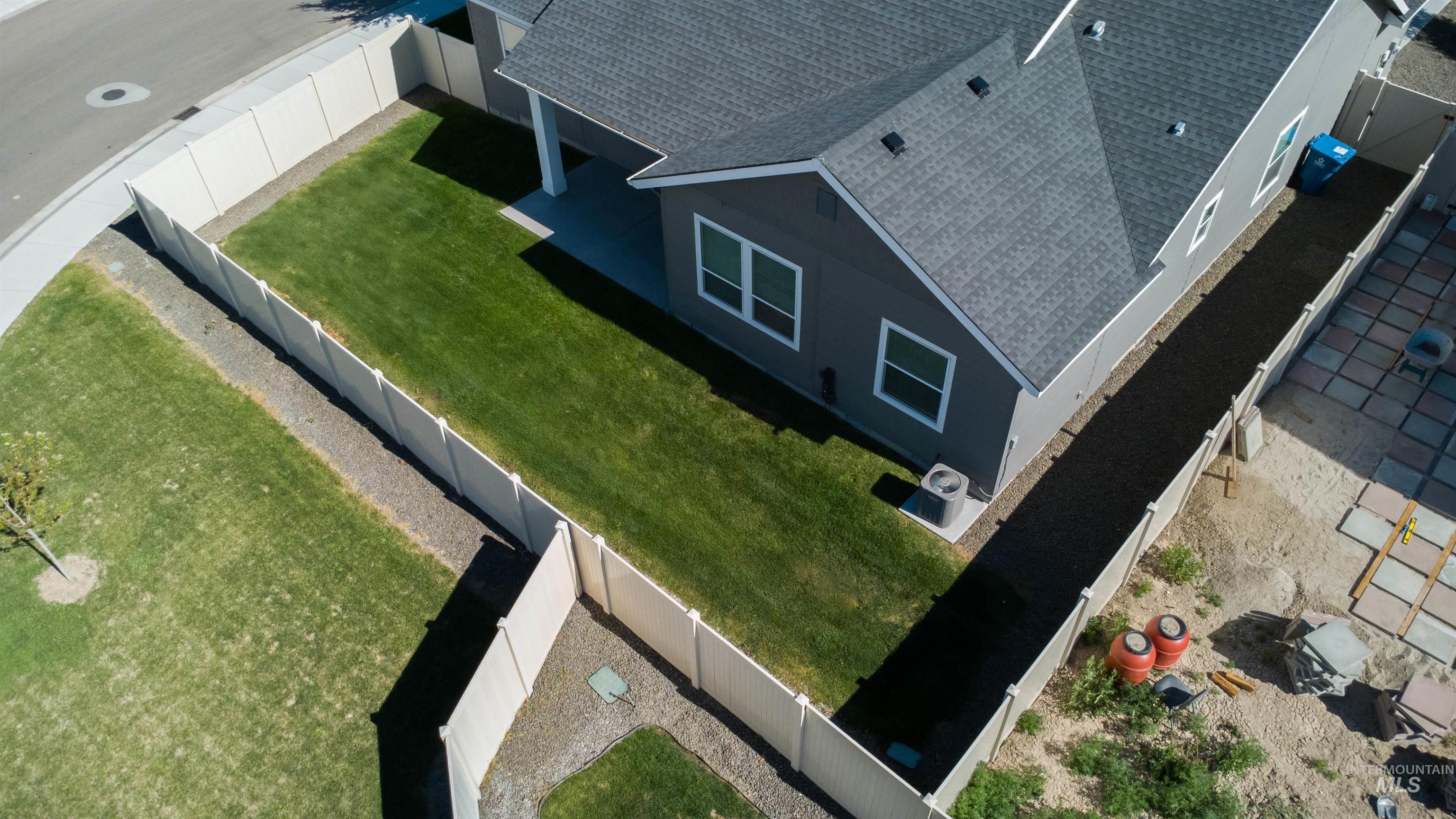 5111 Clearfield Property Photo 6