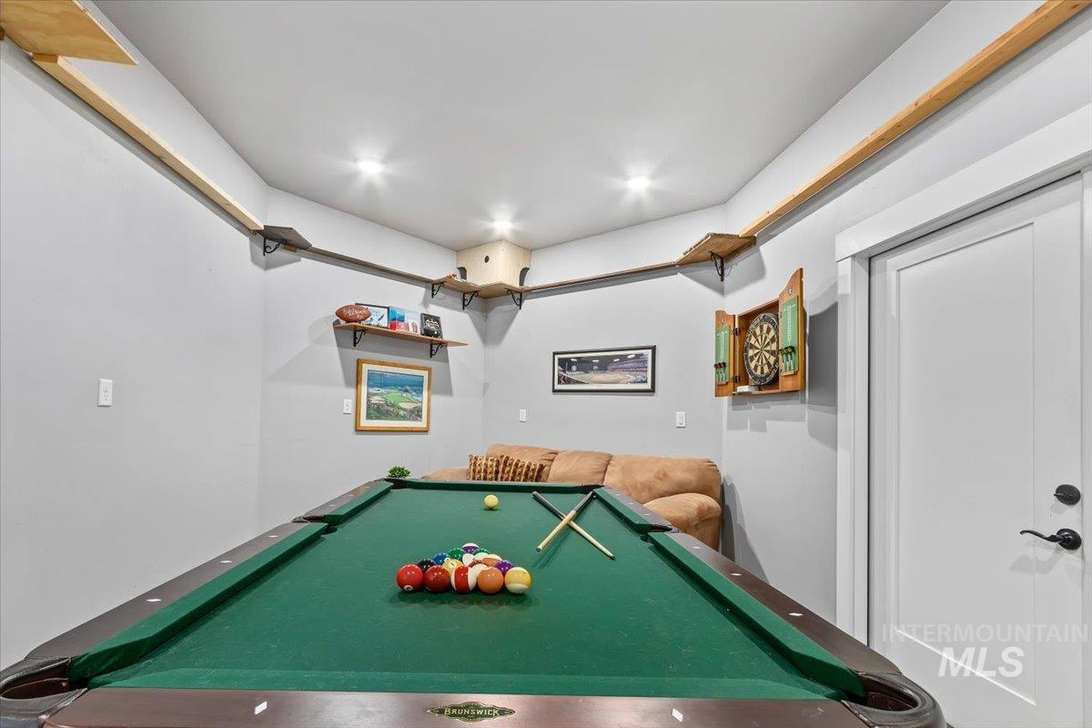 377 Skyline Dr Property Photo 33
