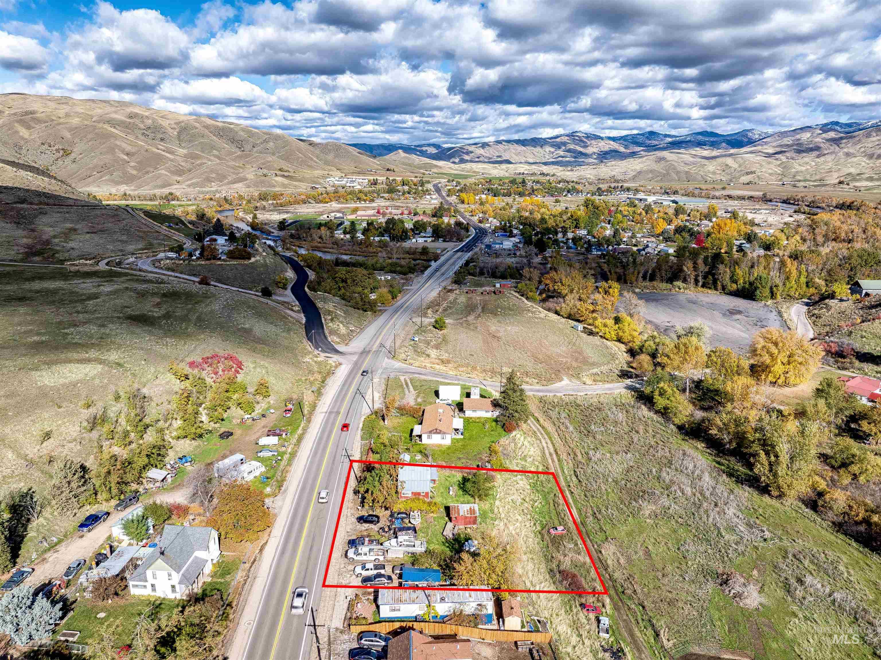 355 Highway 55 Property Photo 3