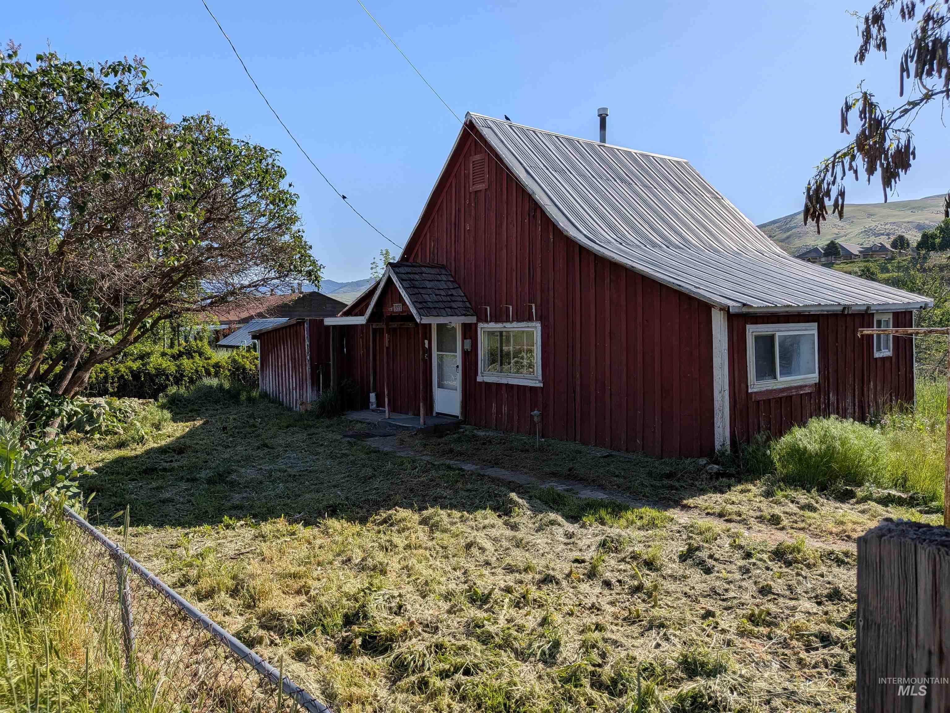 355 Highway 55 Property Photo 9