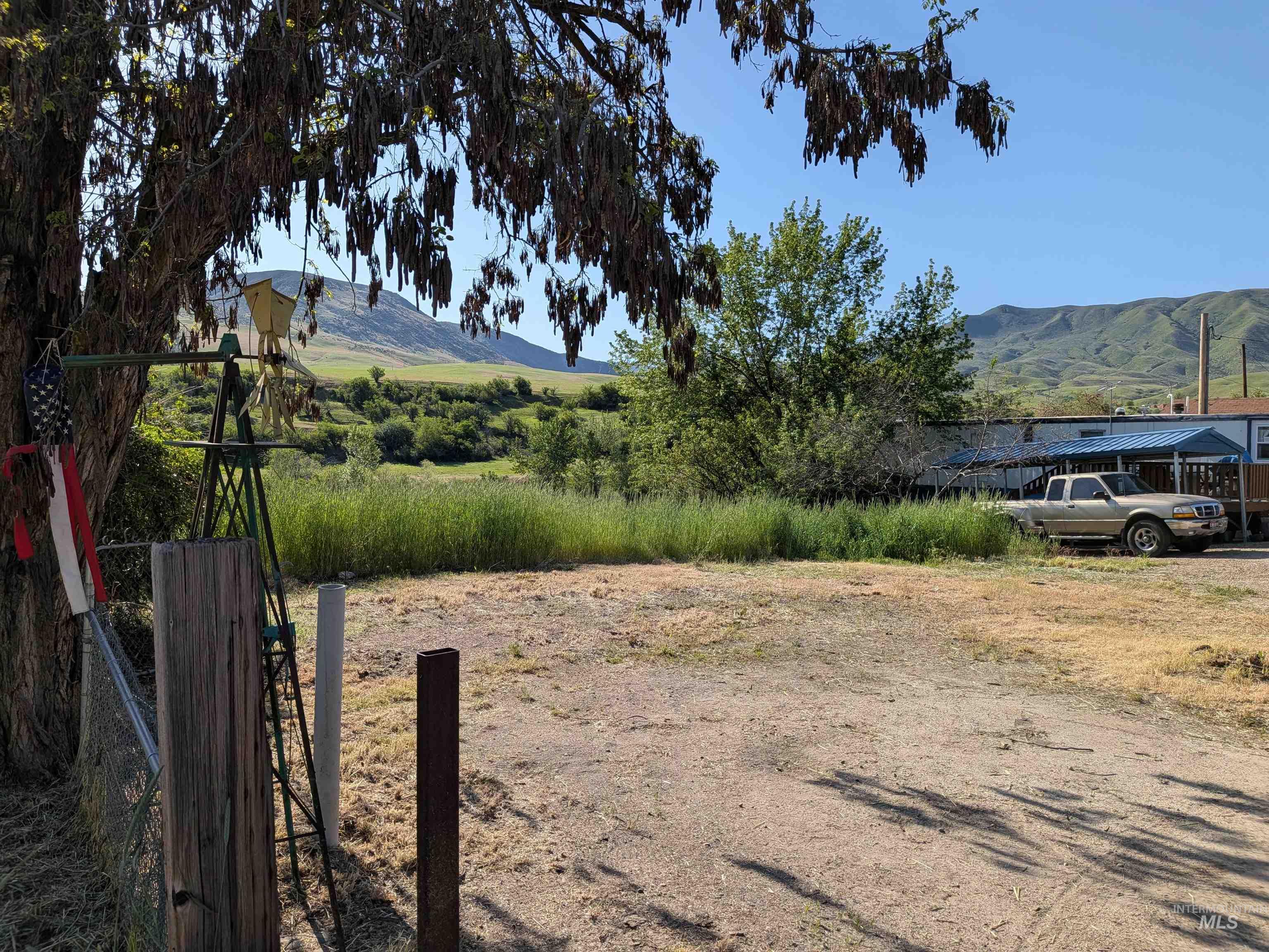 355 Highway 55 Property Photo 10