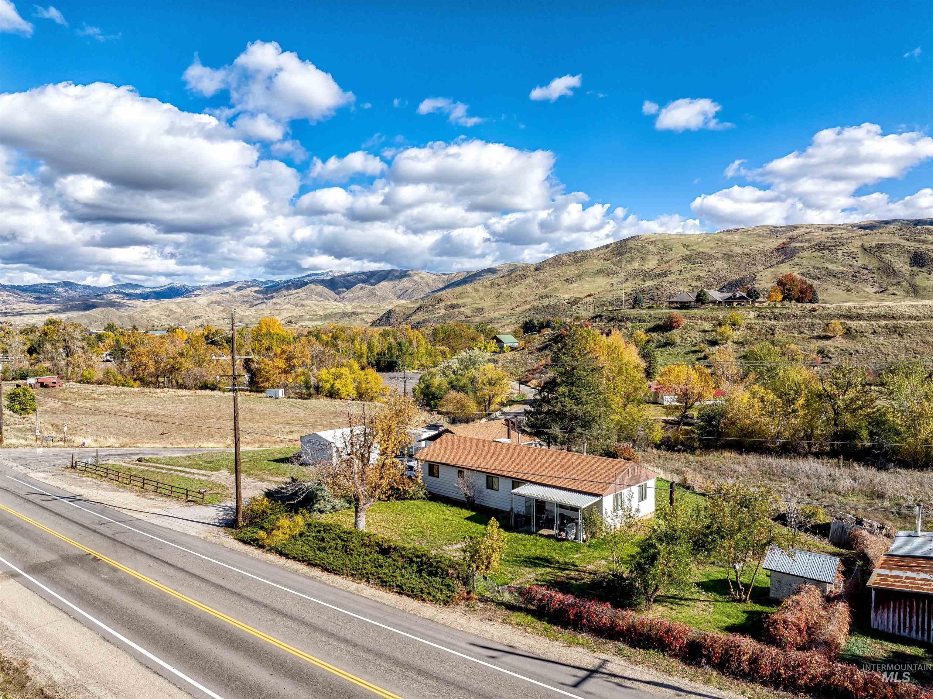 359 Highway 55 Property Photo 4