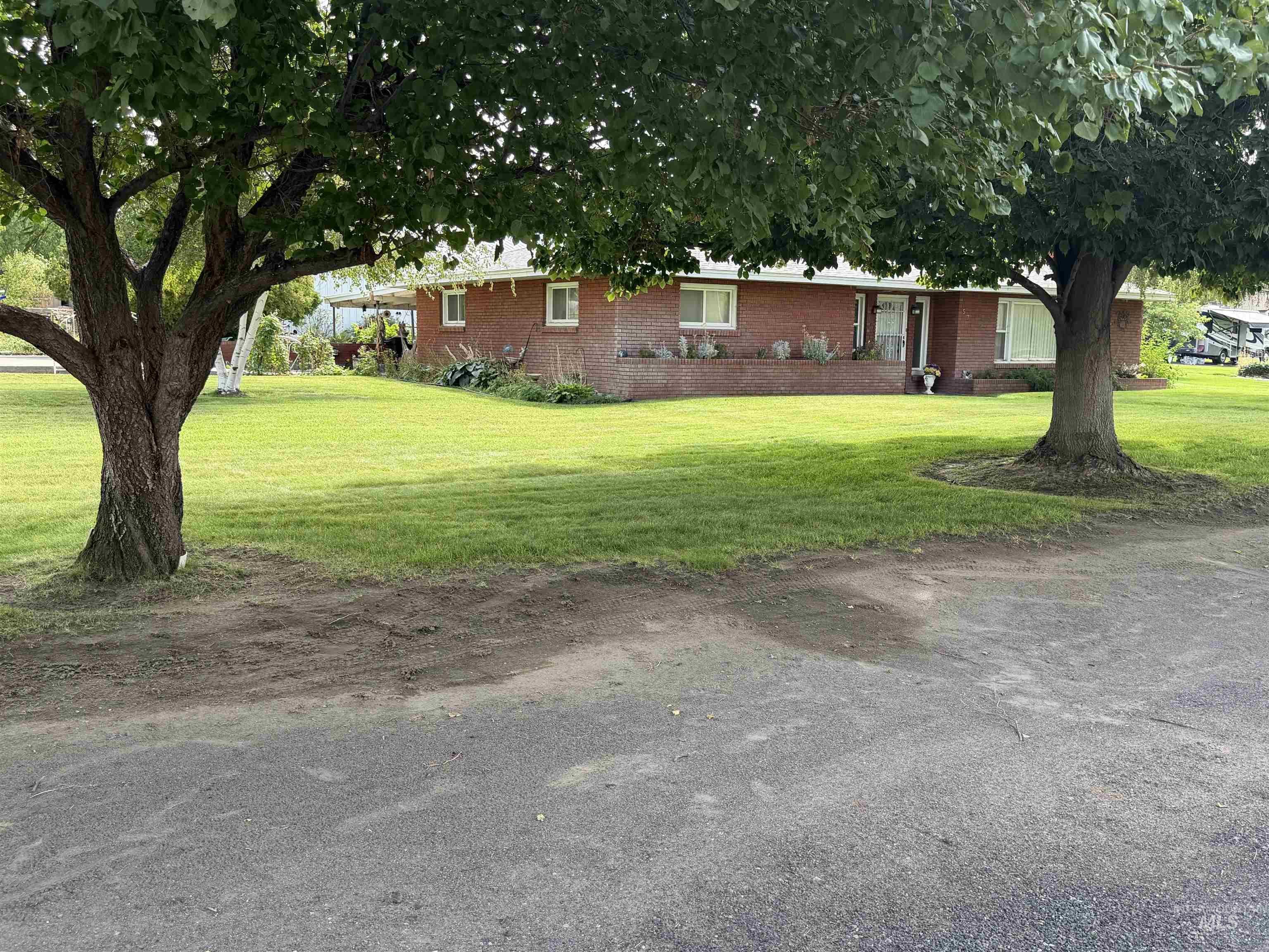 571 N 3rd. Ave. Property Photo 2