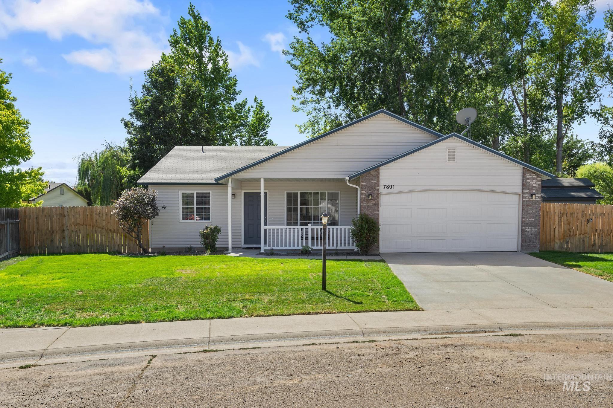 7801 E Mountain Oak Dr Property Photo 1
