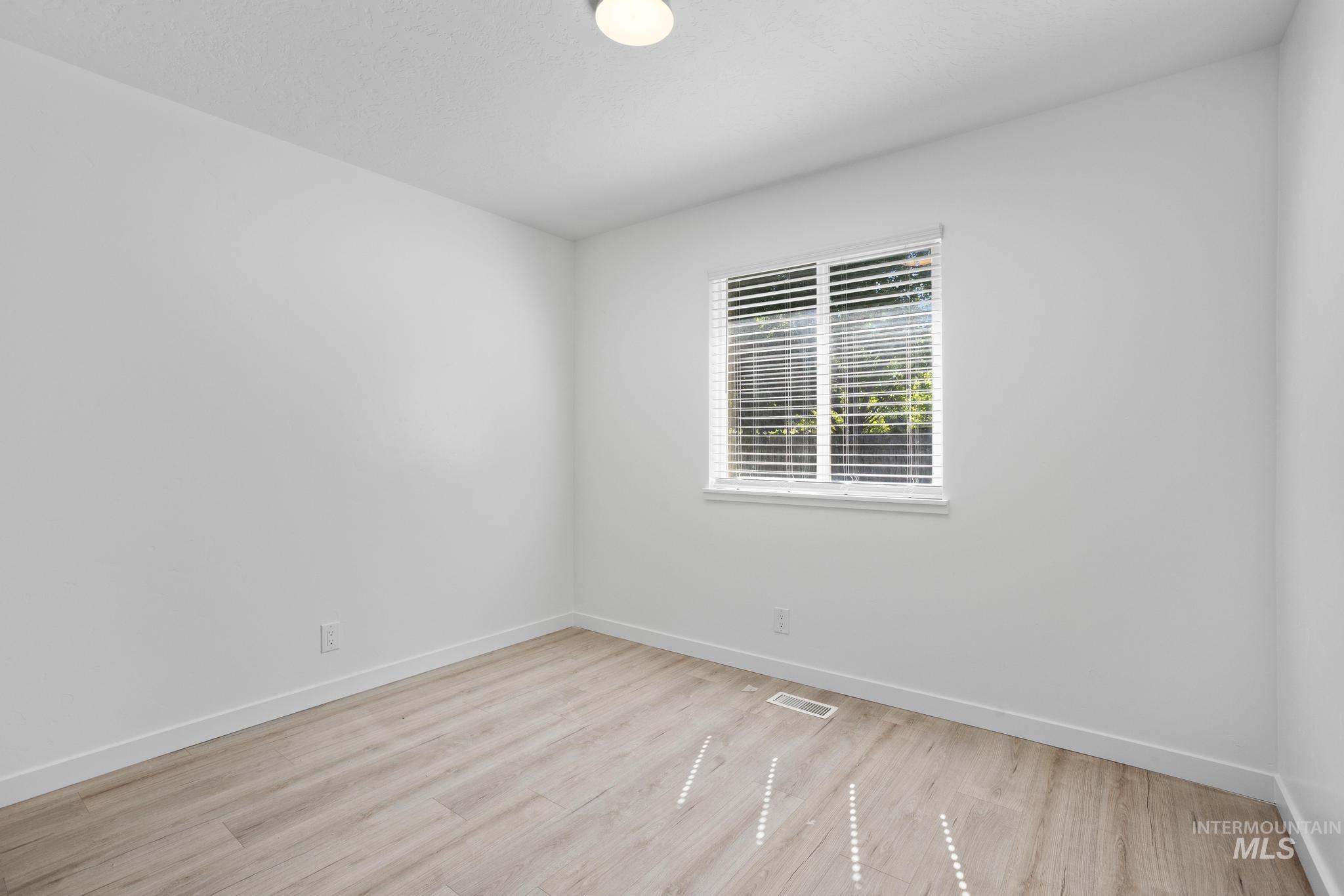7801 E Mountain Oak Dr Property Photo 18