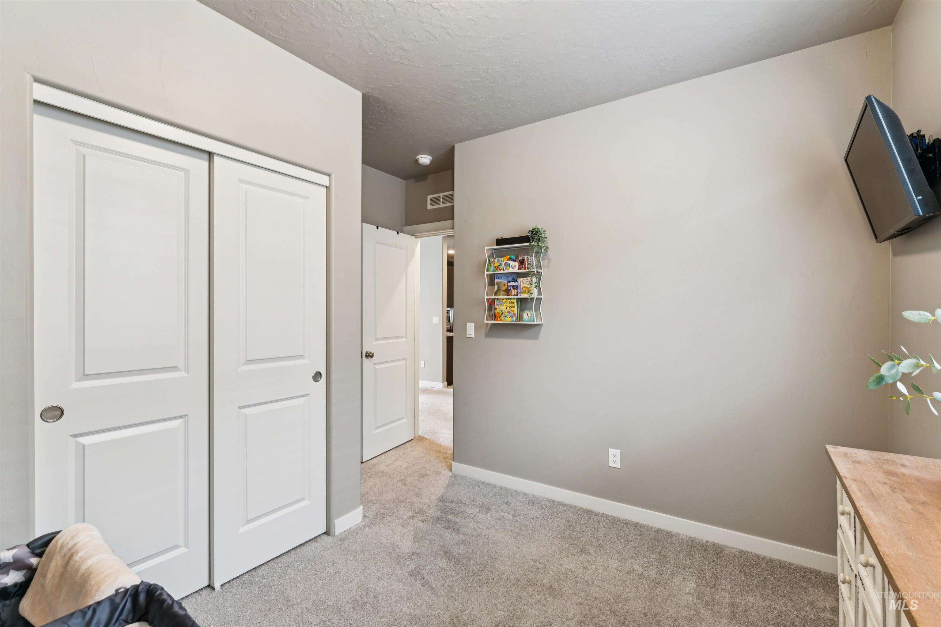 1351 W Santiago St. Property Photo 32