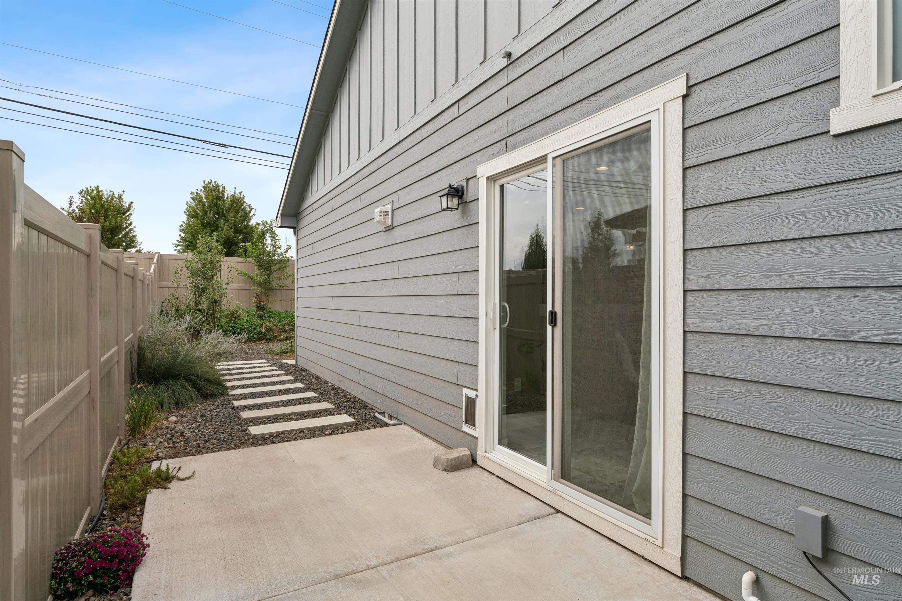 1351 W Santiago St. Property Photo 39