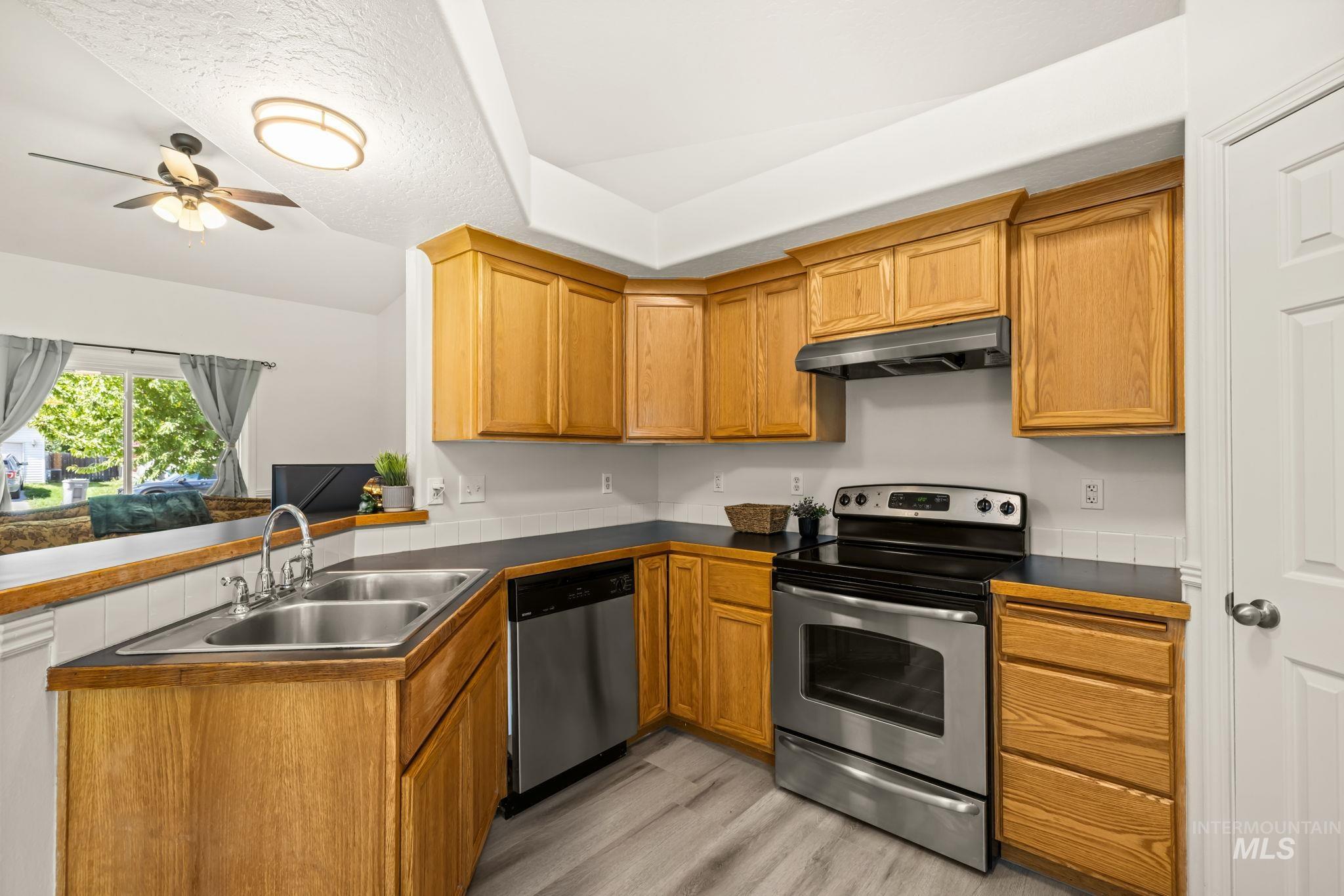 4805 Blue Grass Avenue Property Photo 10