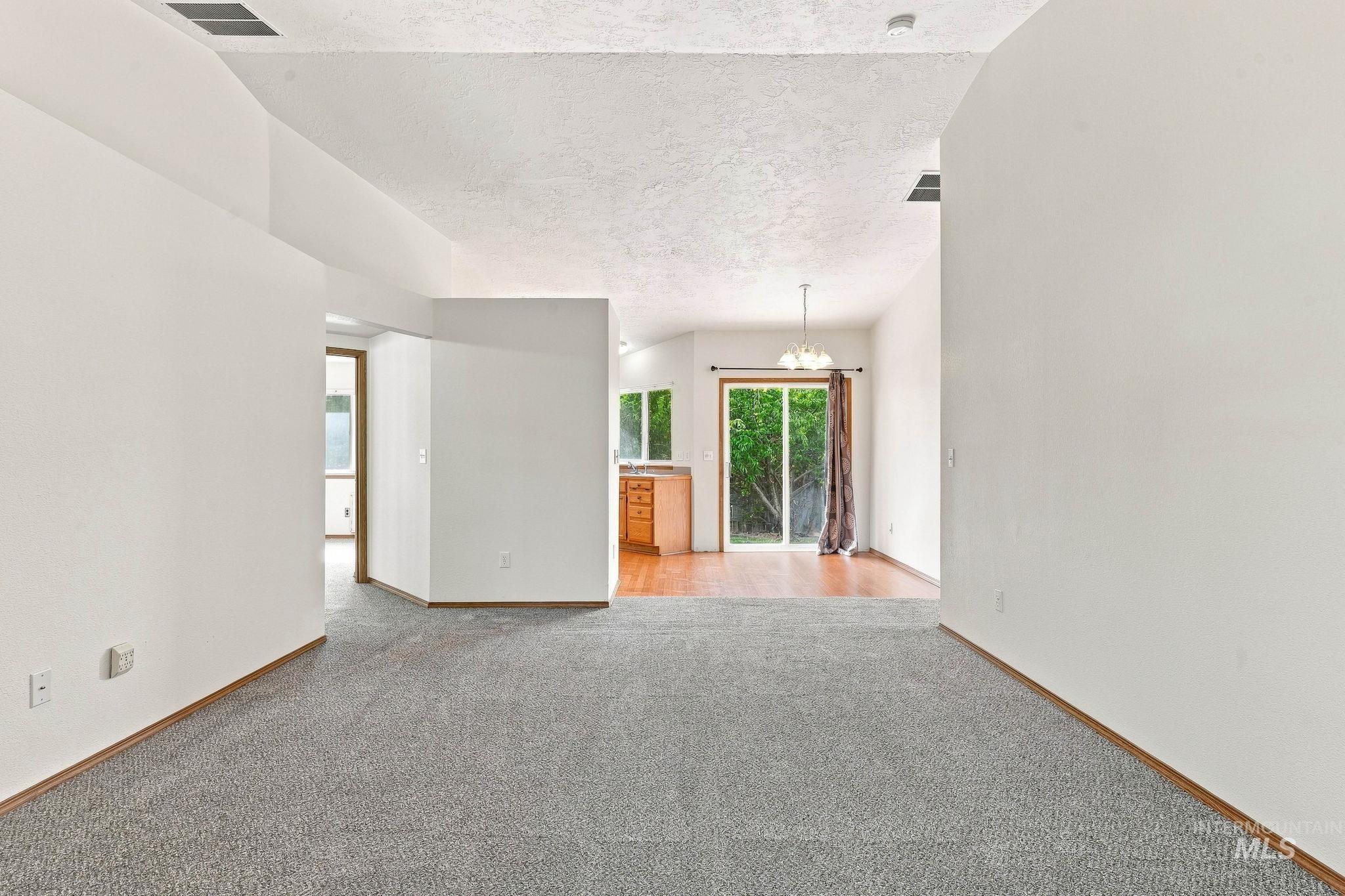 617 N Terrapin Ave Property Photo 6