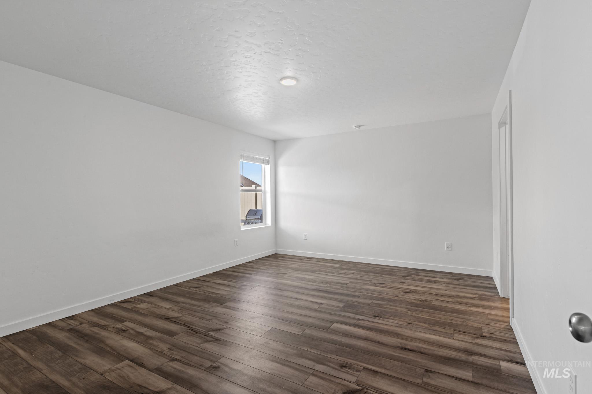 177 E Liberator Ct Property Photo 7