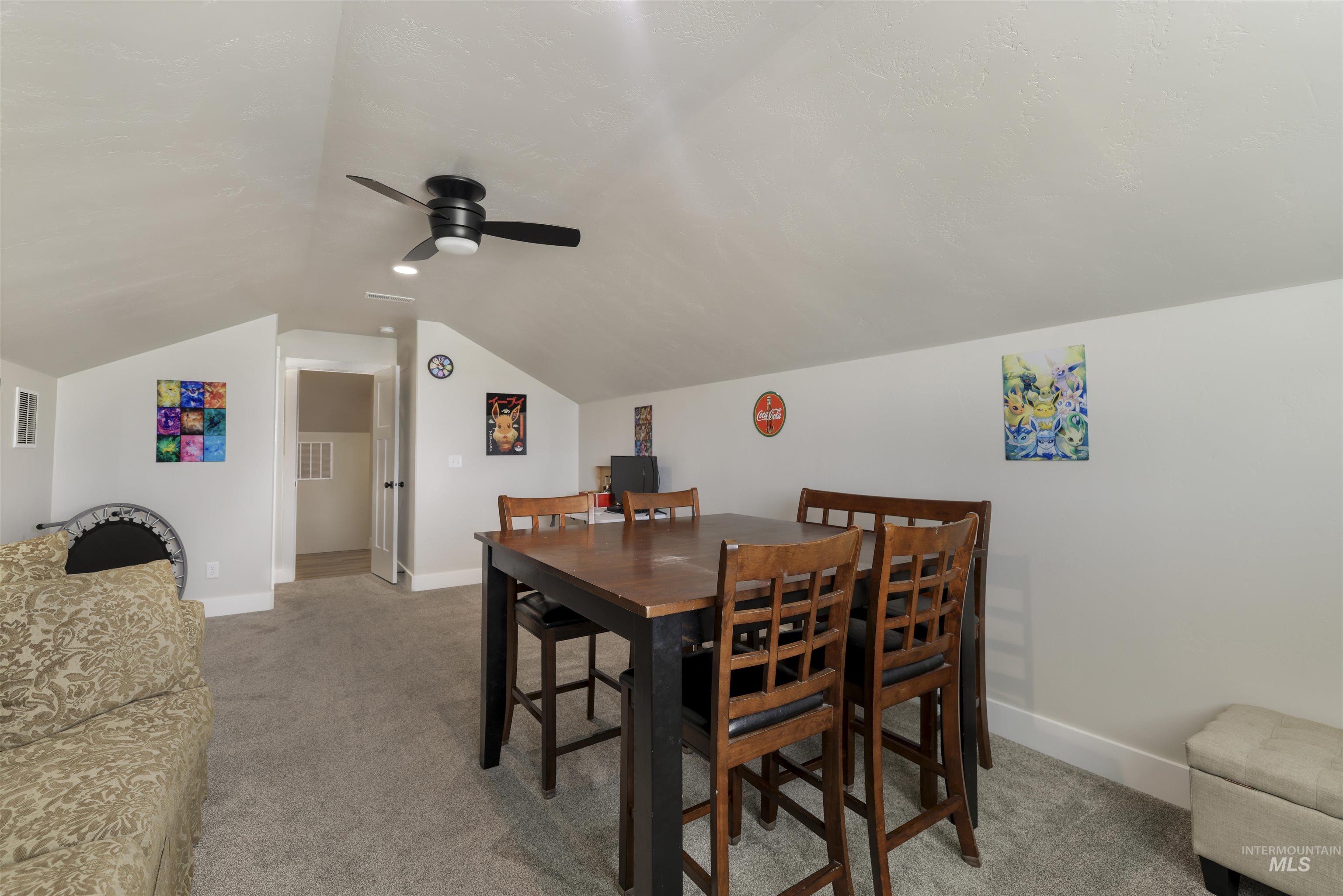 425 Lyndon St. N. Property Photo 41