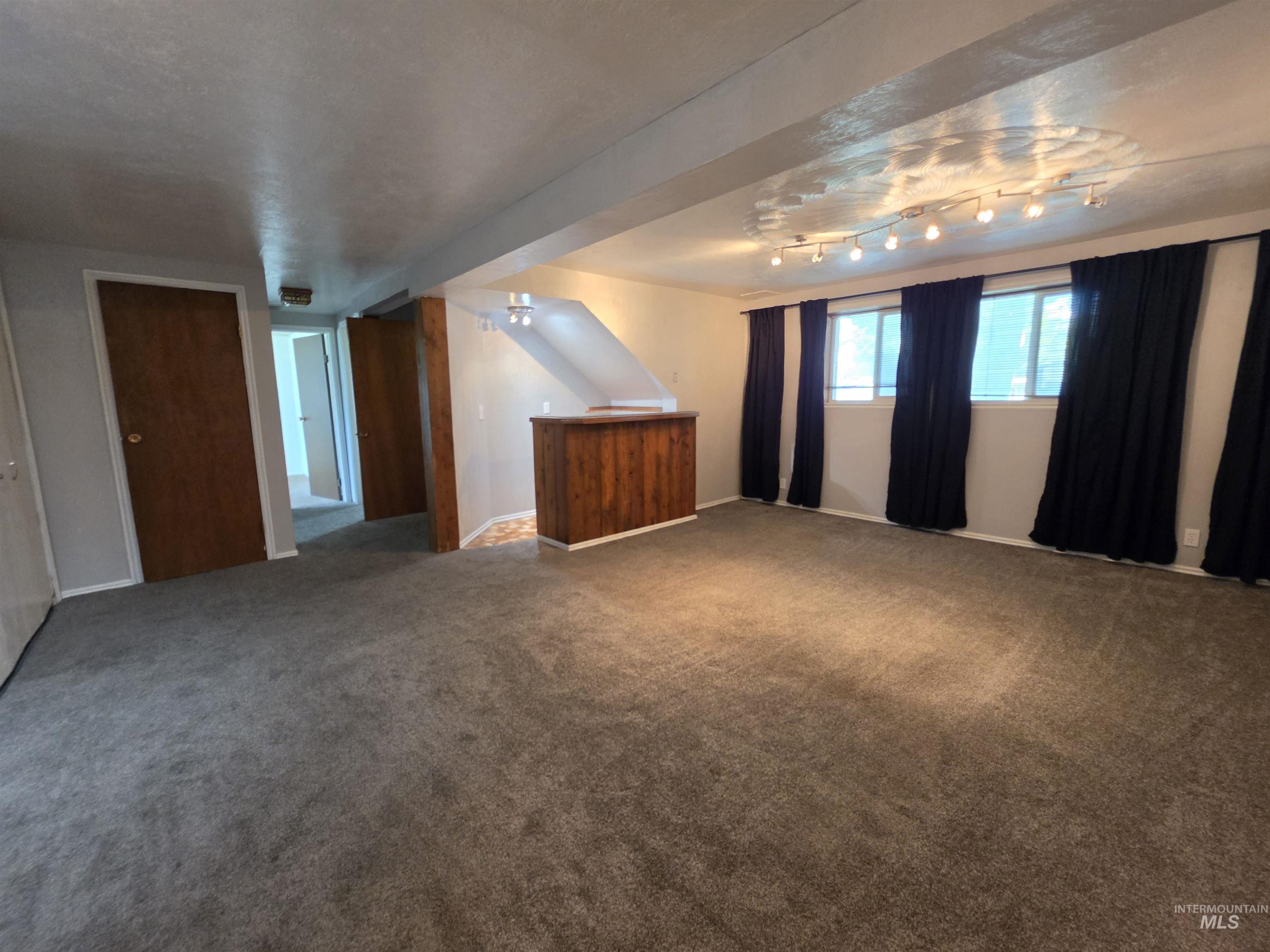527 Boyd Street Property Photo 29