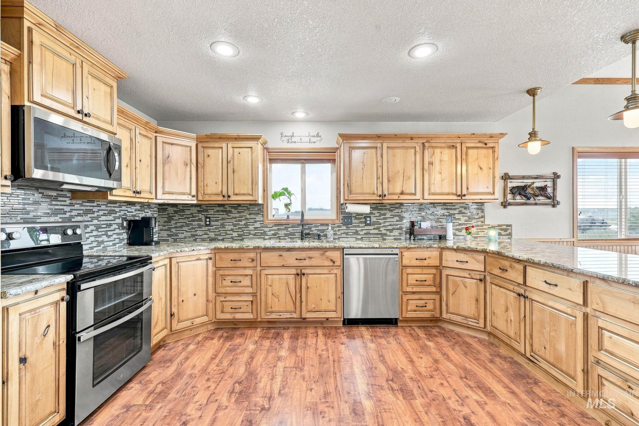 18840 Midland Blvd Property Photo 19