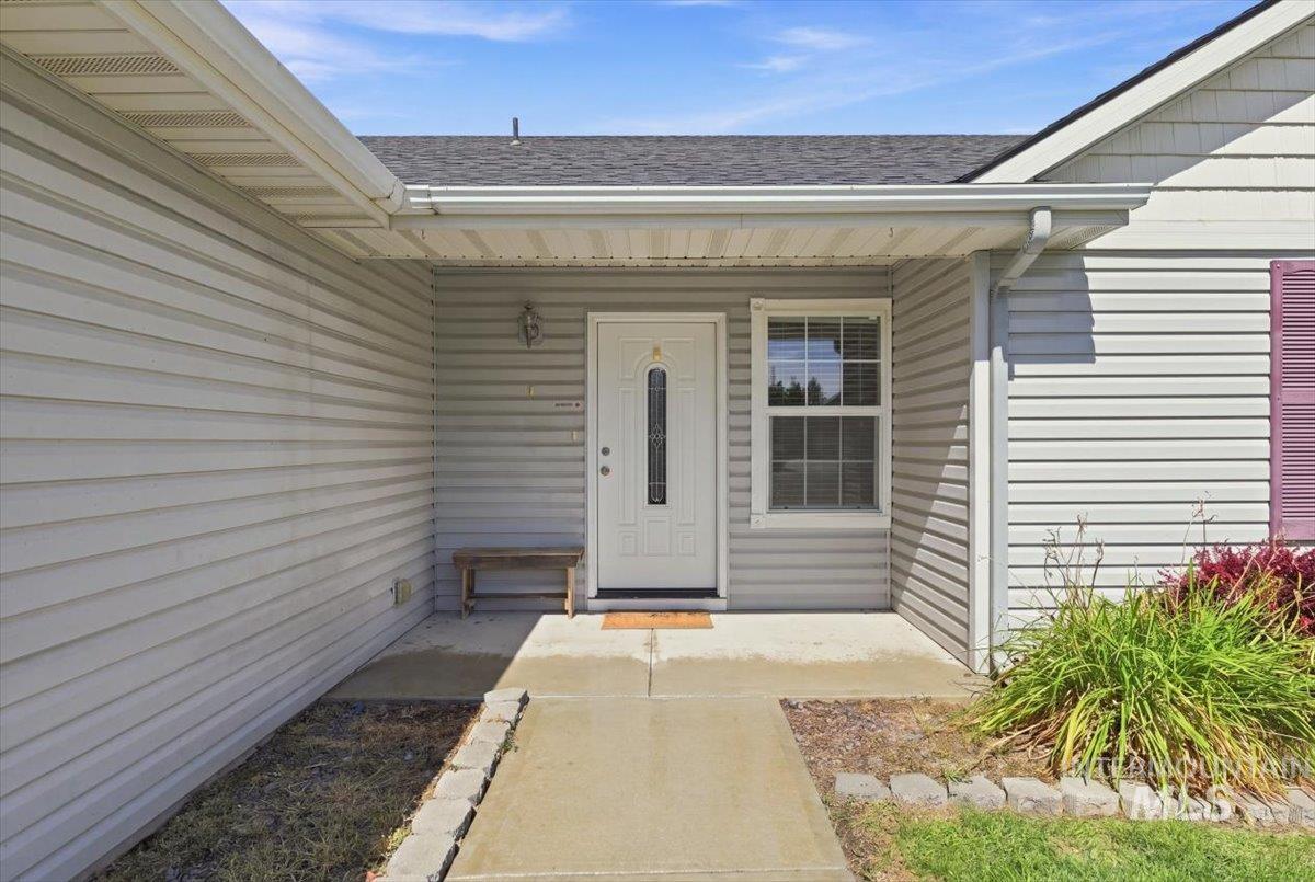 1212 W Eagle Ave Property Photo 3