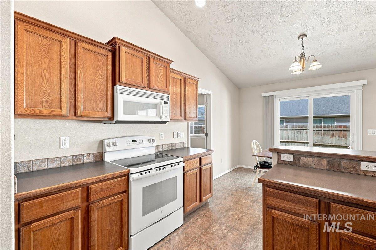1212 W Eagle Ave Property Photo 10