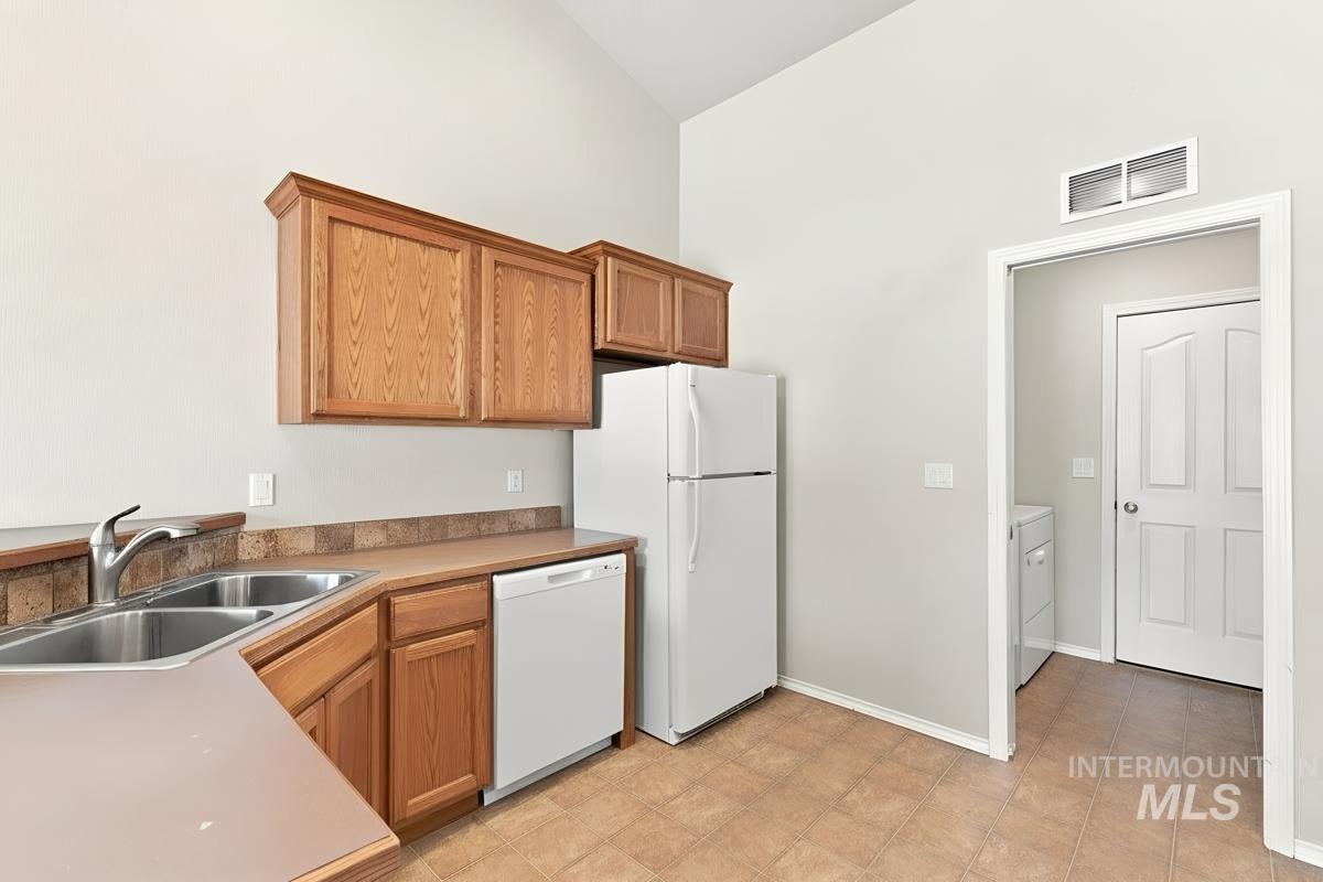 1212 W Eagle Ave Property Photo 10