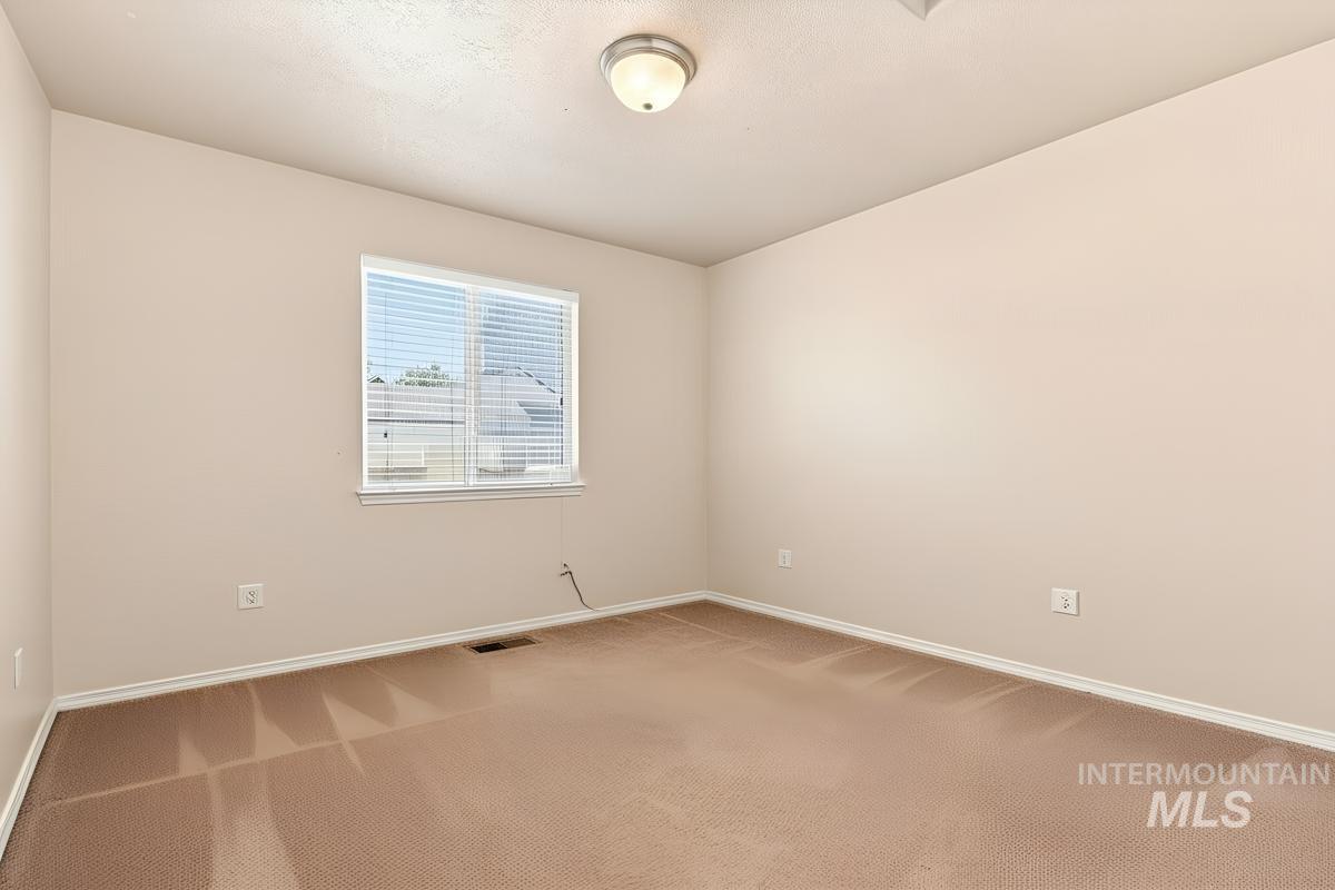 1212 W Eagle Ave Property Photo 16