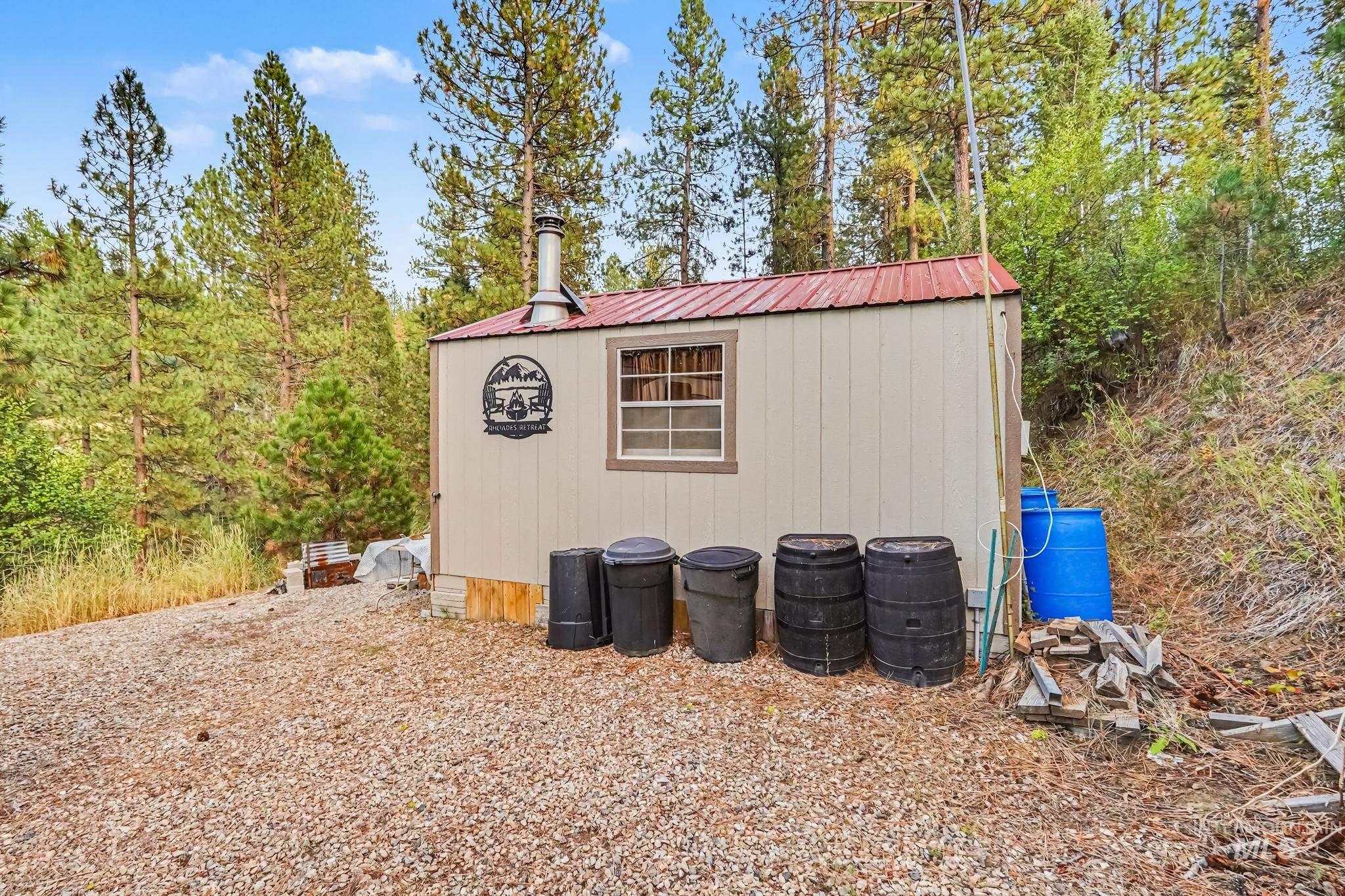 42 Clear Creek Dr. Property Photo 15