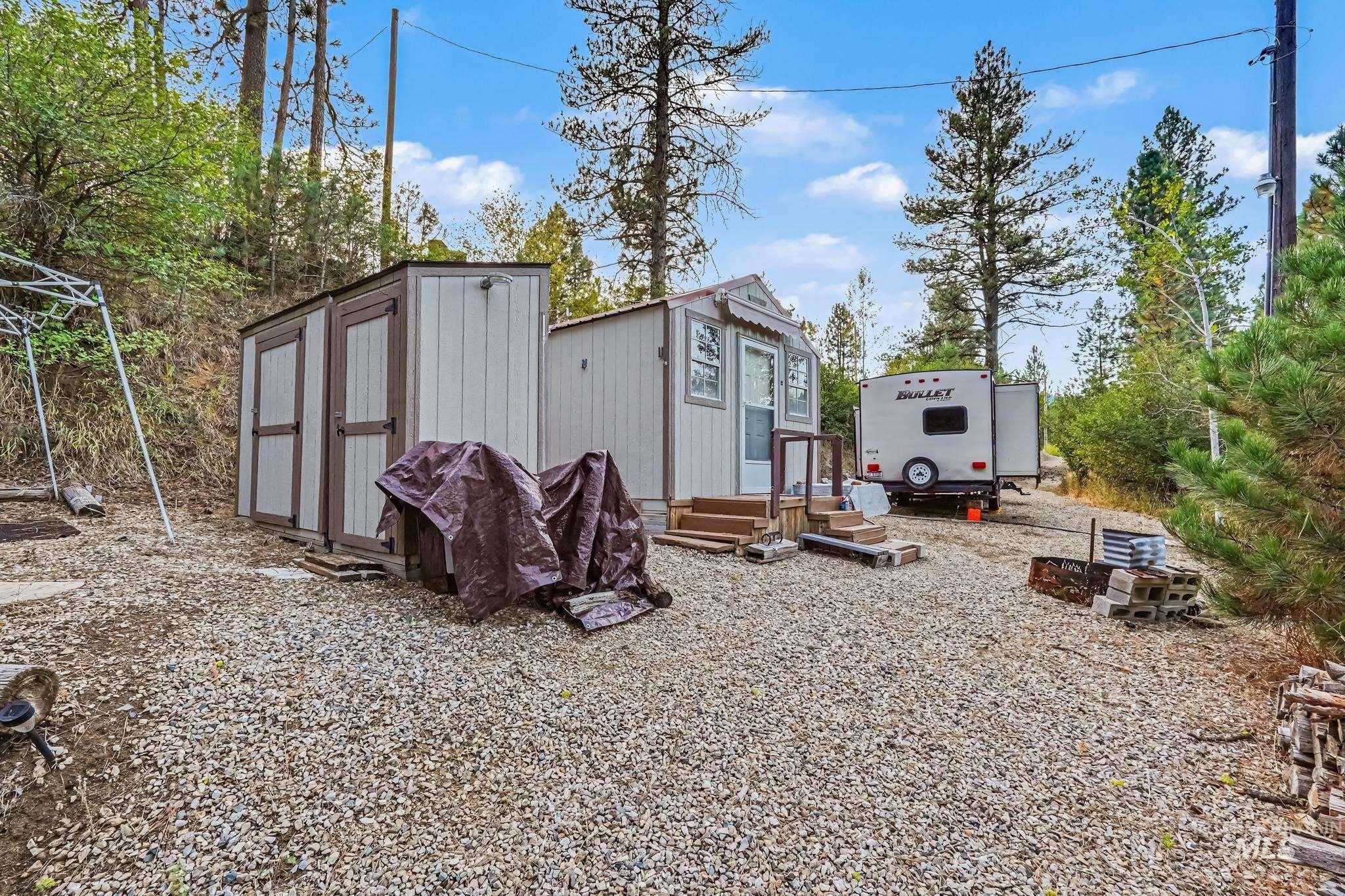 42 Clear Creek Dr. Property Photo 17