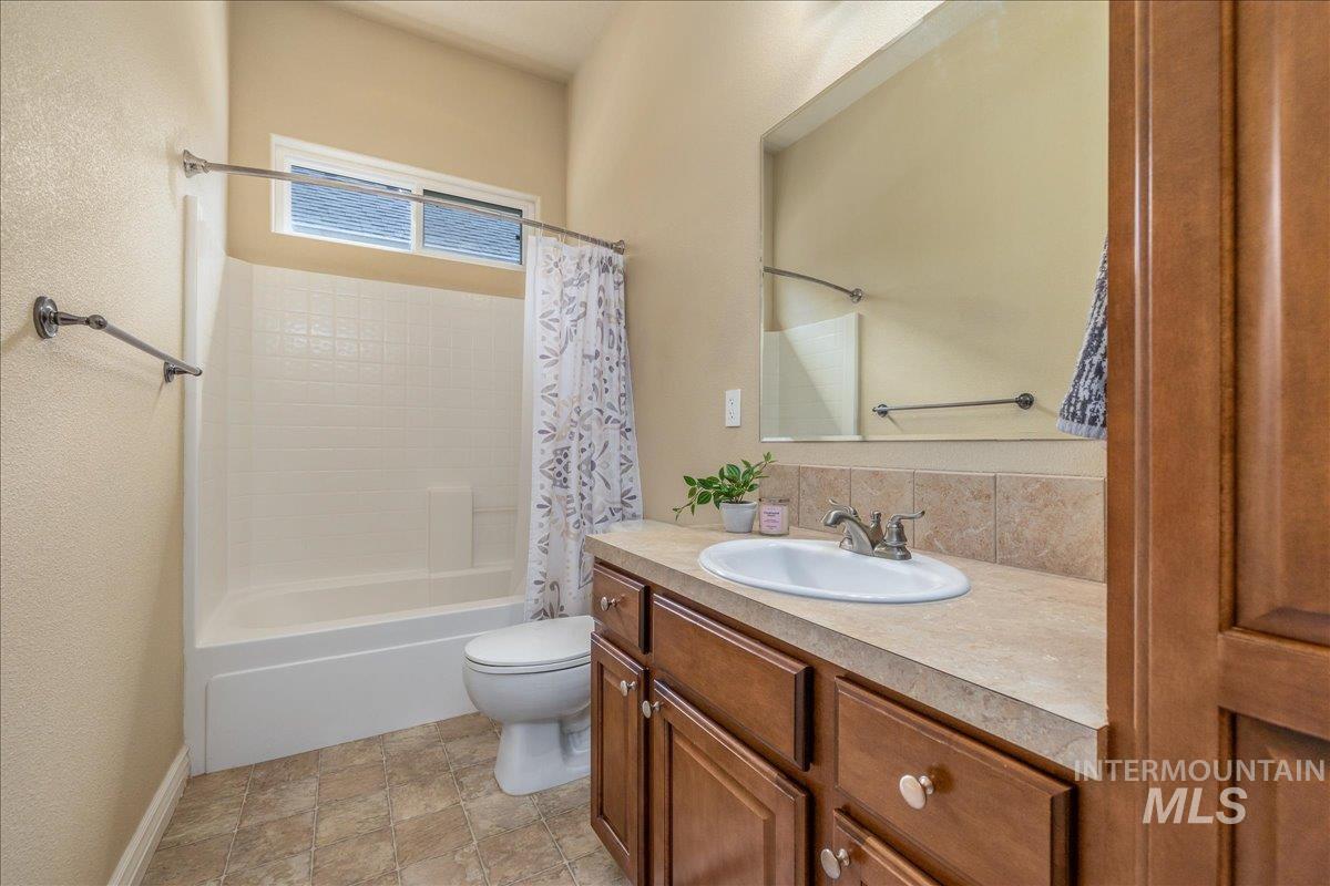 7623 N Sunglow Ave Property Photo 35