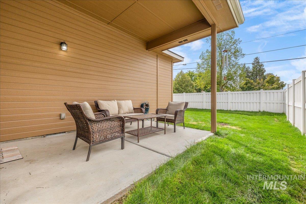 7623 N Sunglow Ave Property Photo 38