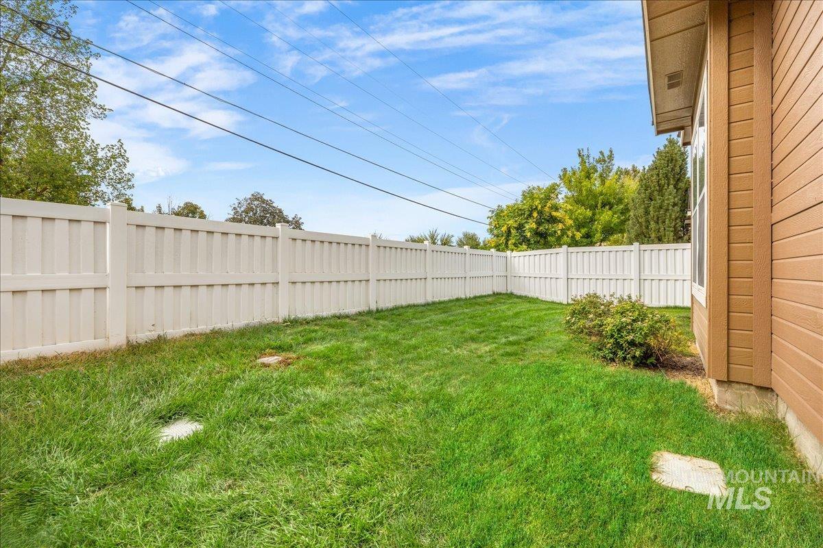 7623 N Sunglow Ave Property Photo 43