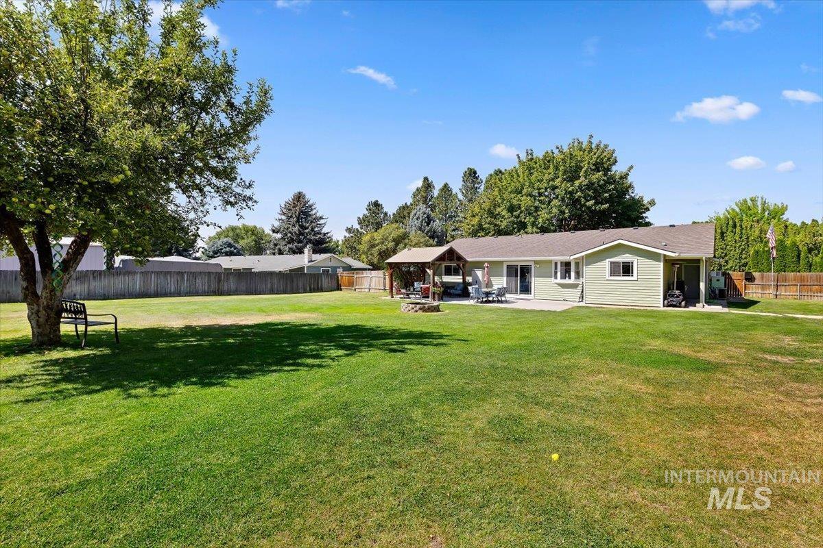 3916 S Genesee Dr. Property Photo 30