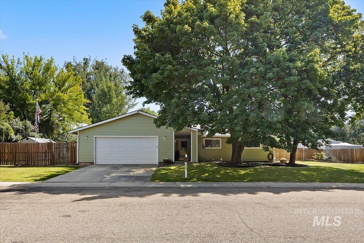 3916 S Genesee Dr. Property Photo 32