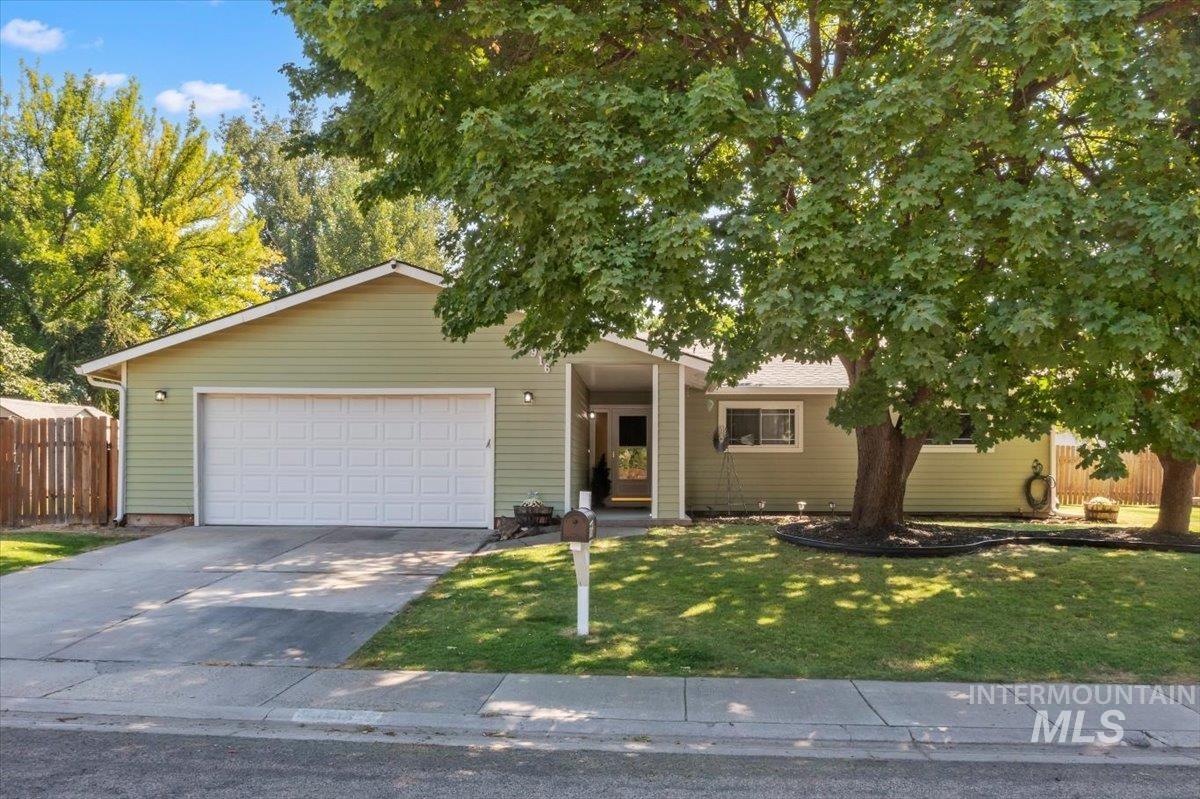 3916 S Genesee Dr. Property Photo 40