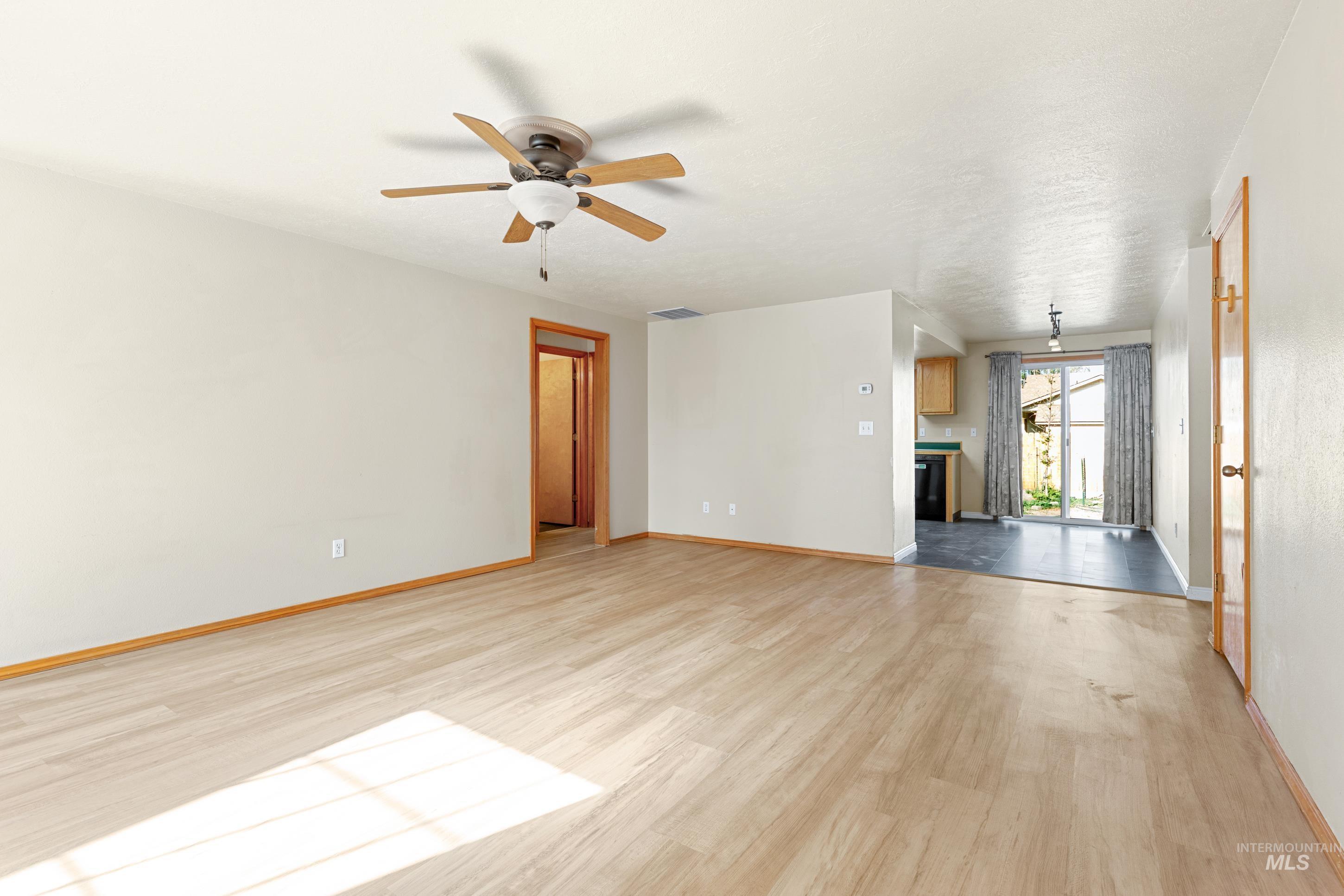 1385 Rosewood St Property Photo 8