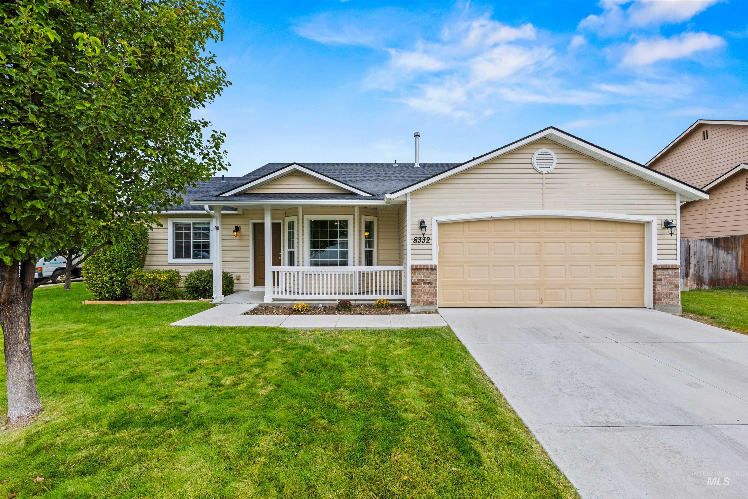 8332 W Snohomish