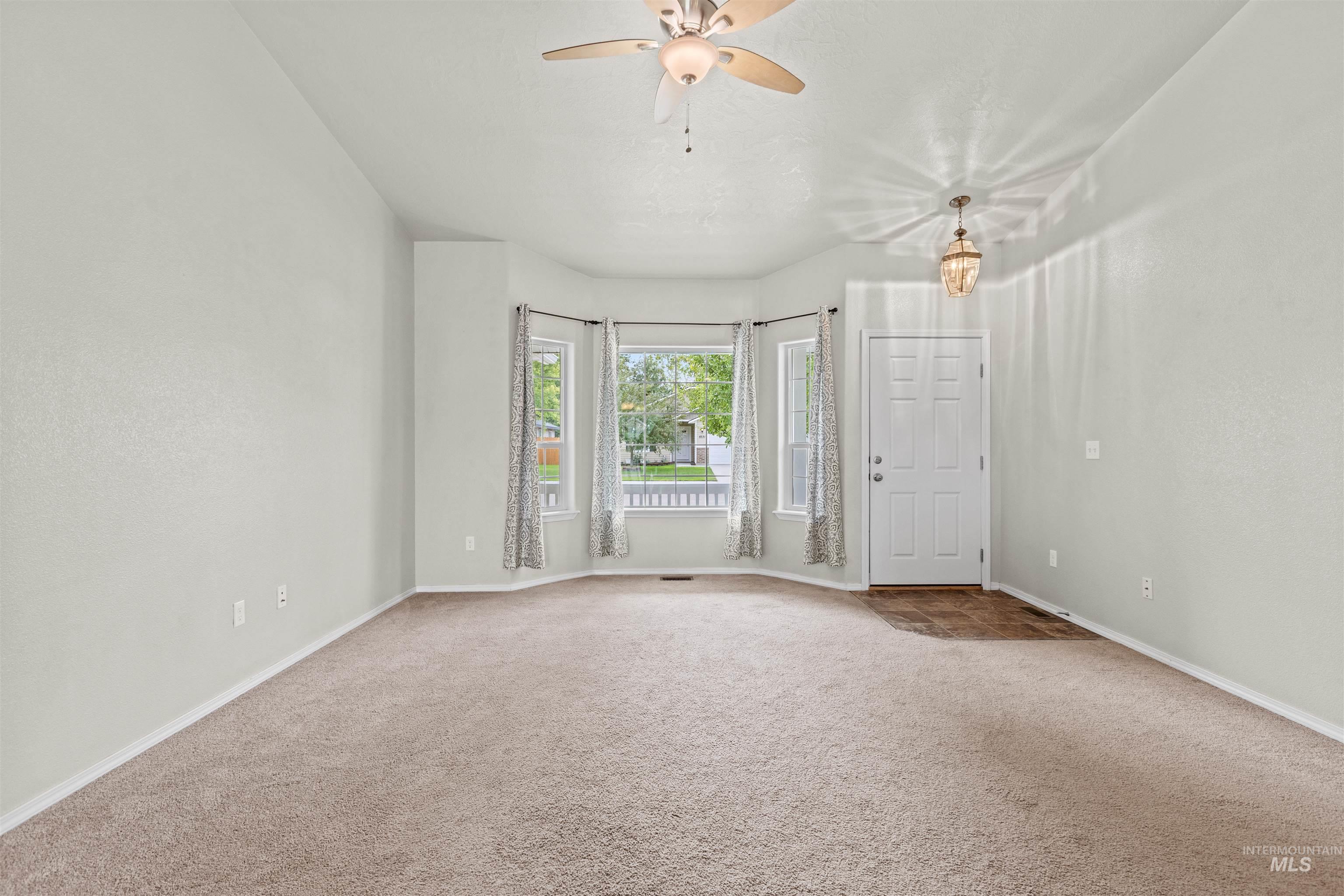 8332 W Snohomish Property Photo 7
