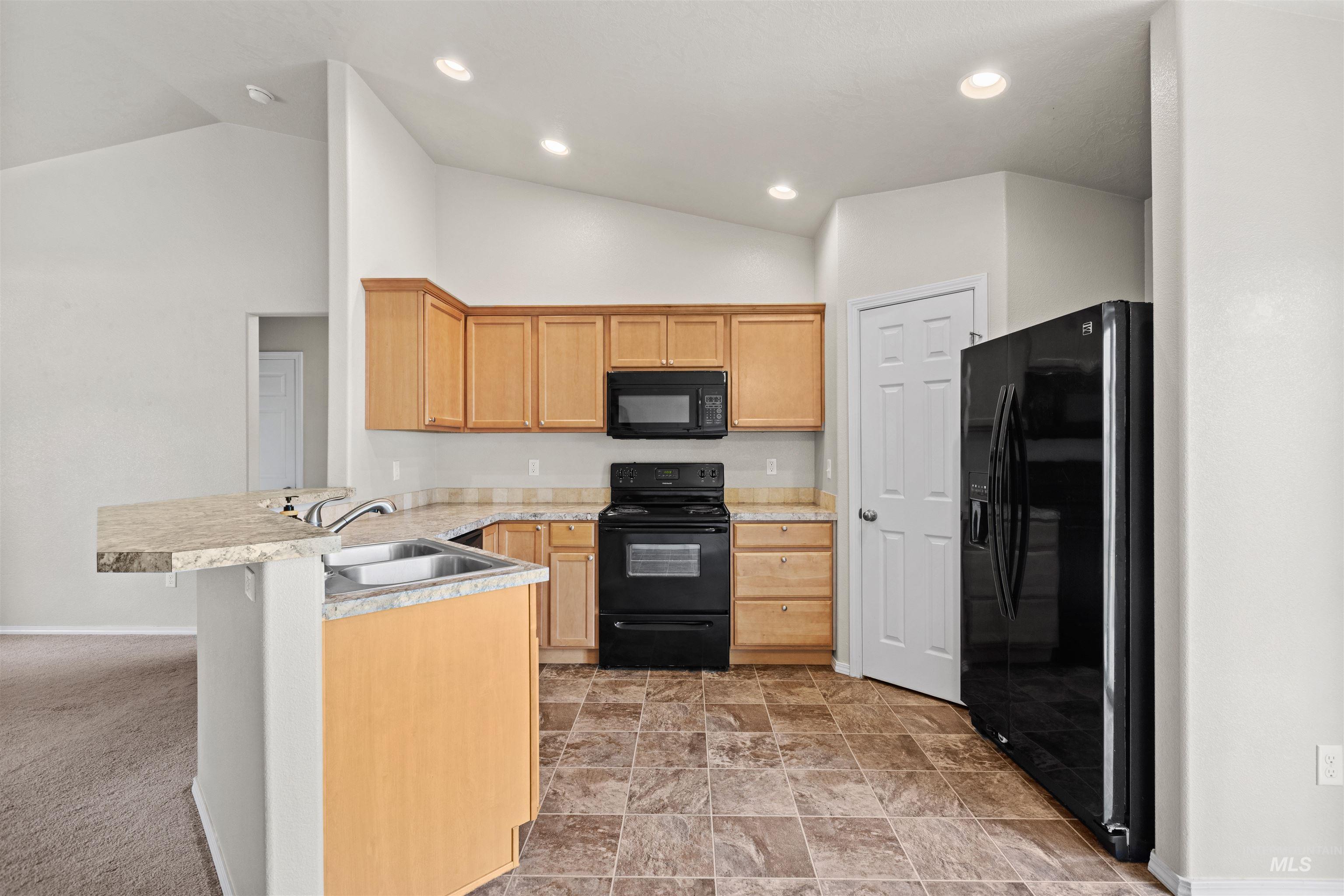 8332 W Snohomish Property Photo 15