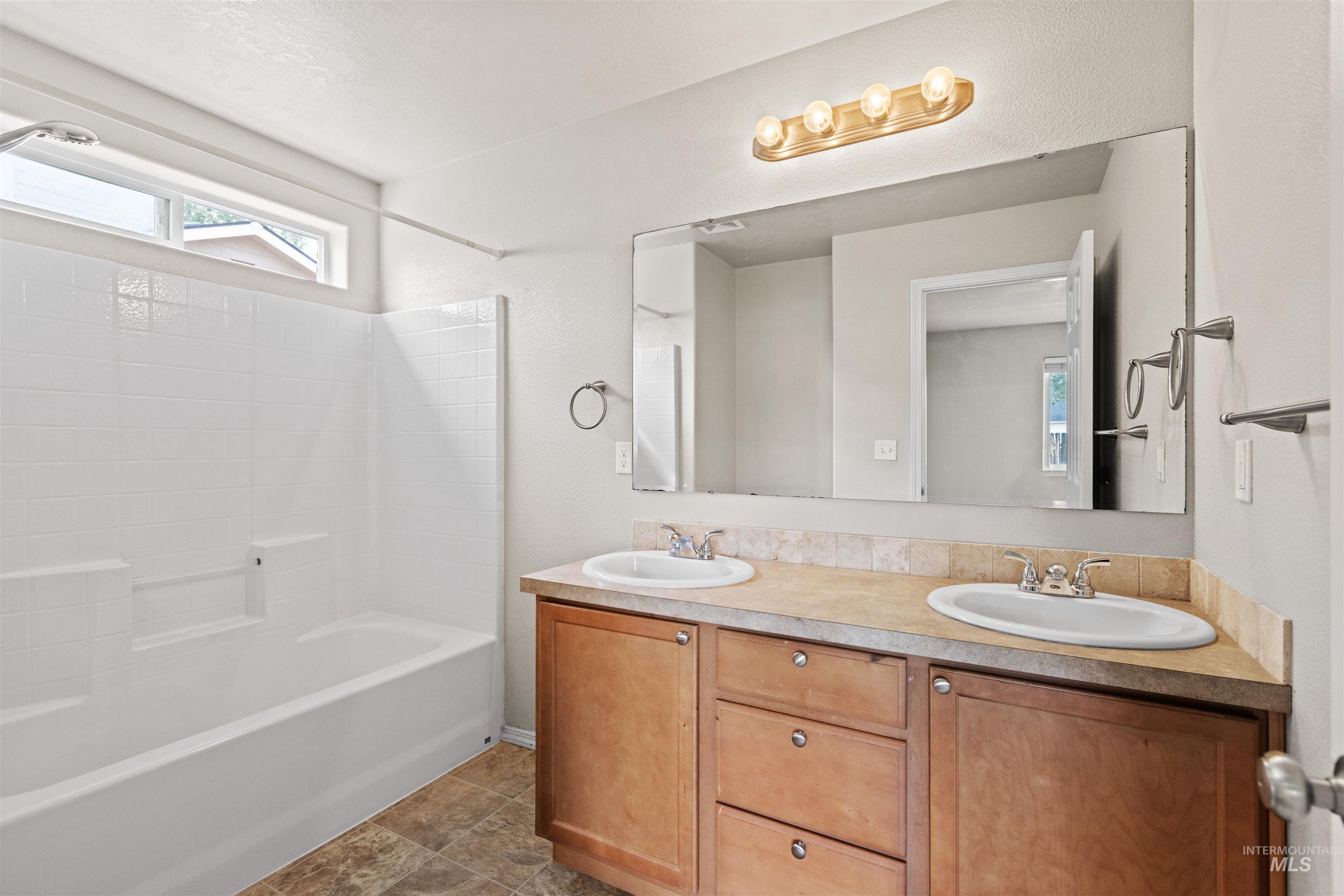 8332 W Snohomish Property Photo 17