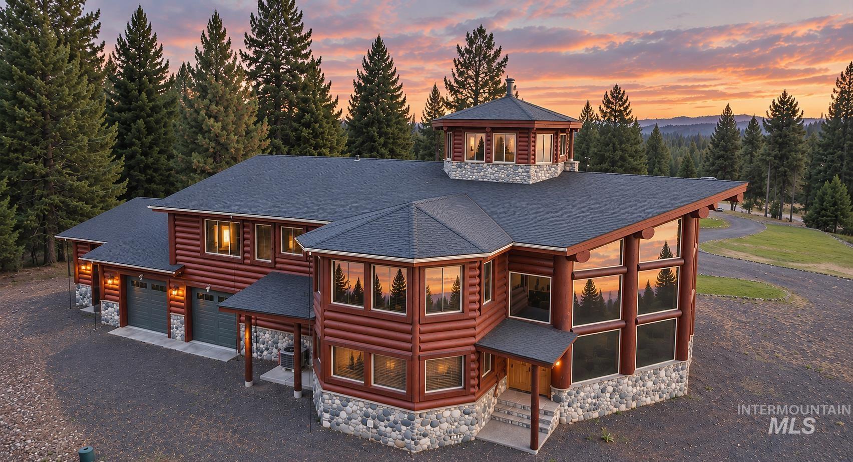 3618 Tamarack View Dr