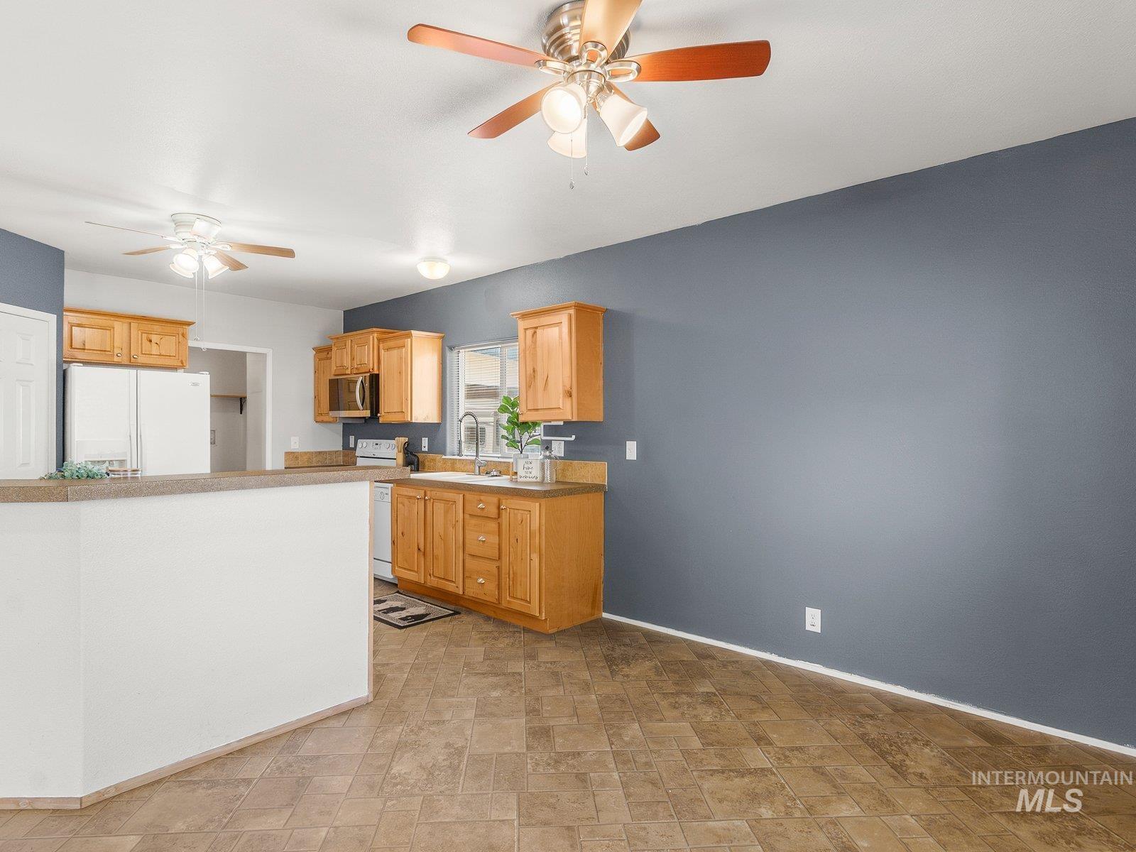 366 1st Ave. Property Photo 14