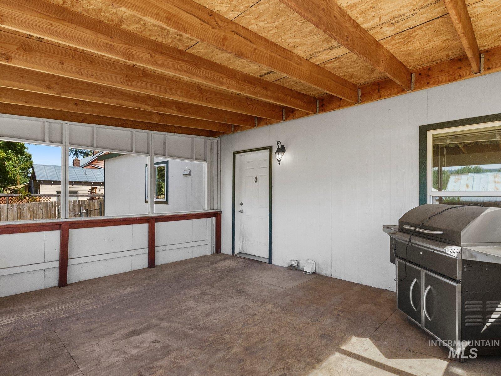 366 1st Ave. Property Photo 31