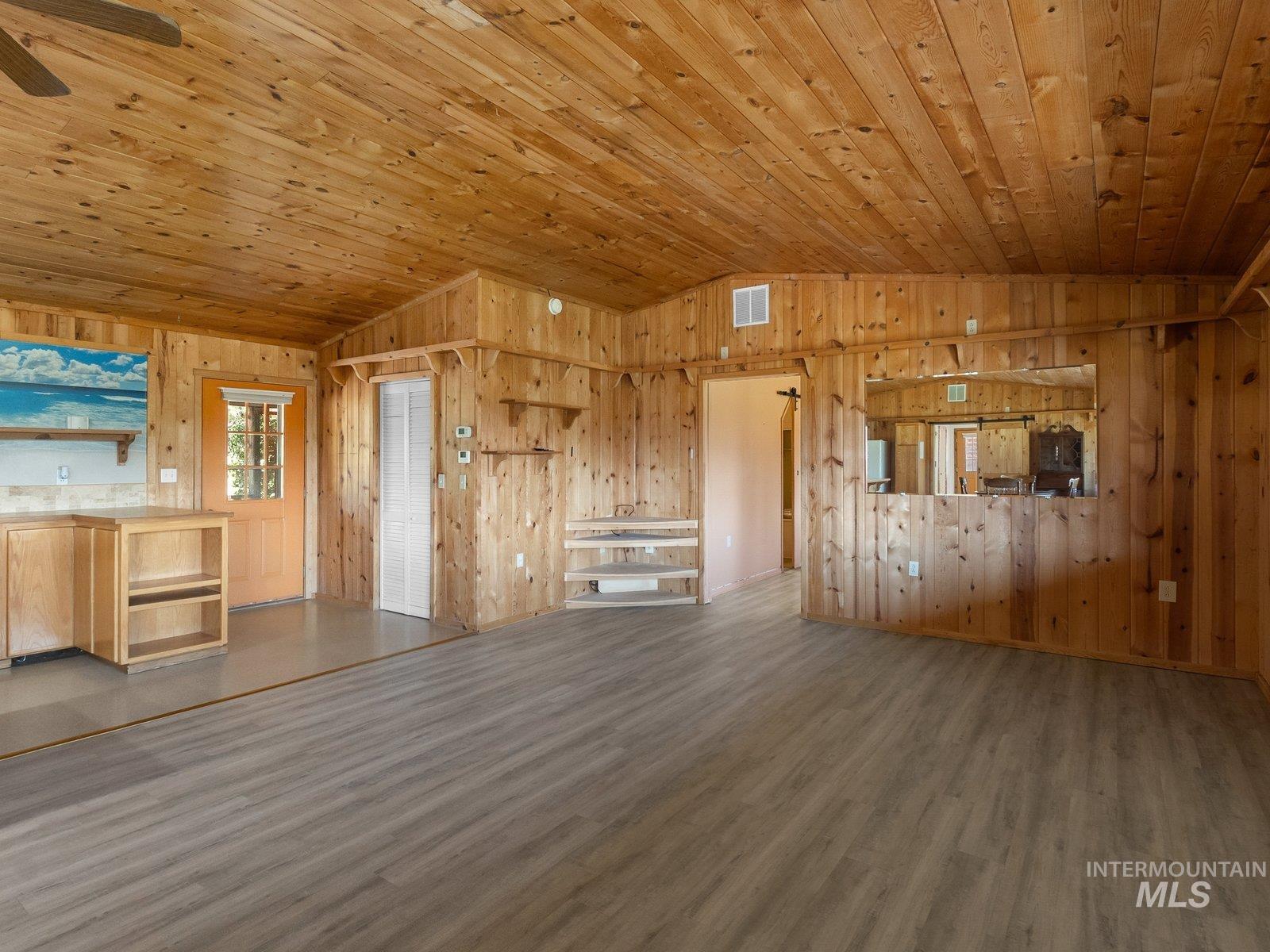 2825 W South Slope Property Photo 11