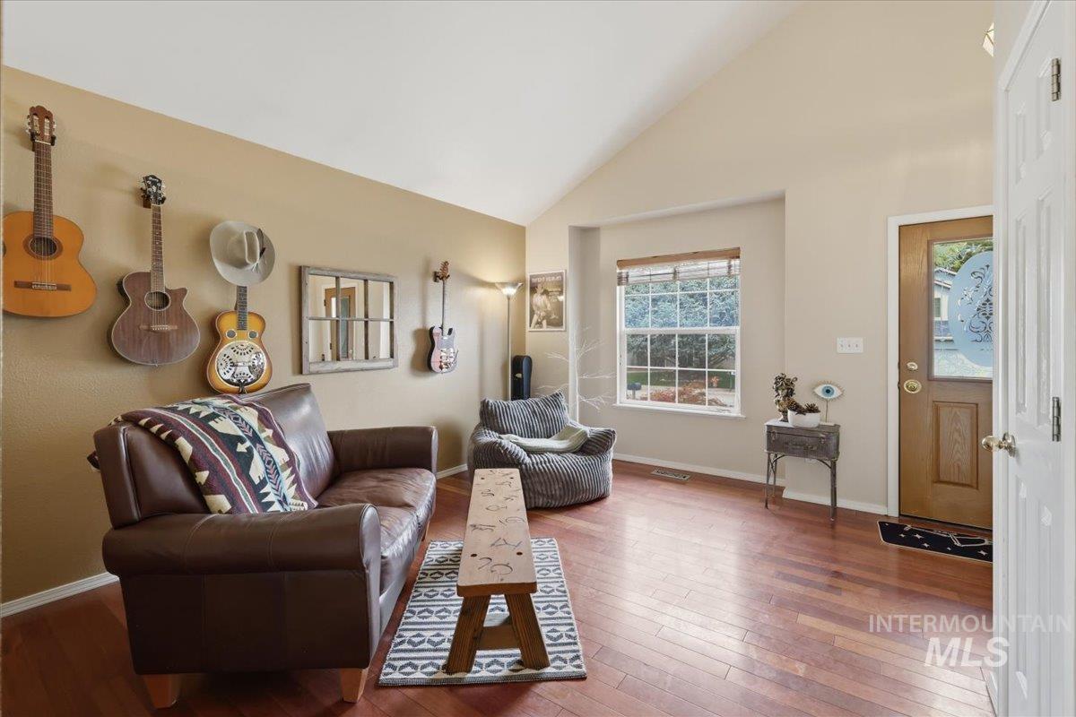 7429 W Lamplighter Street Property Photo 3