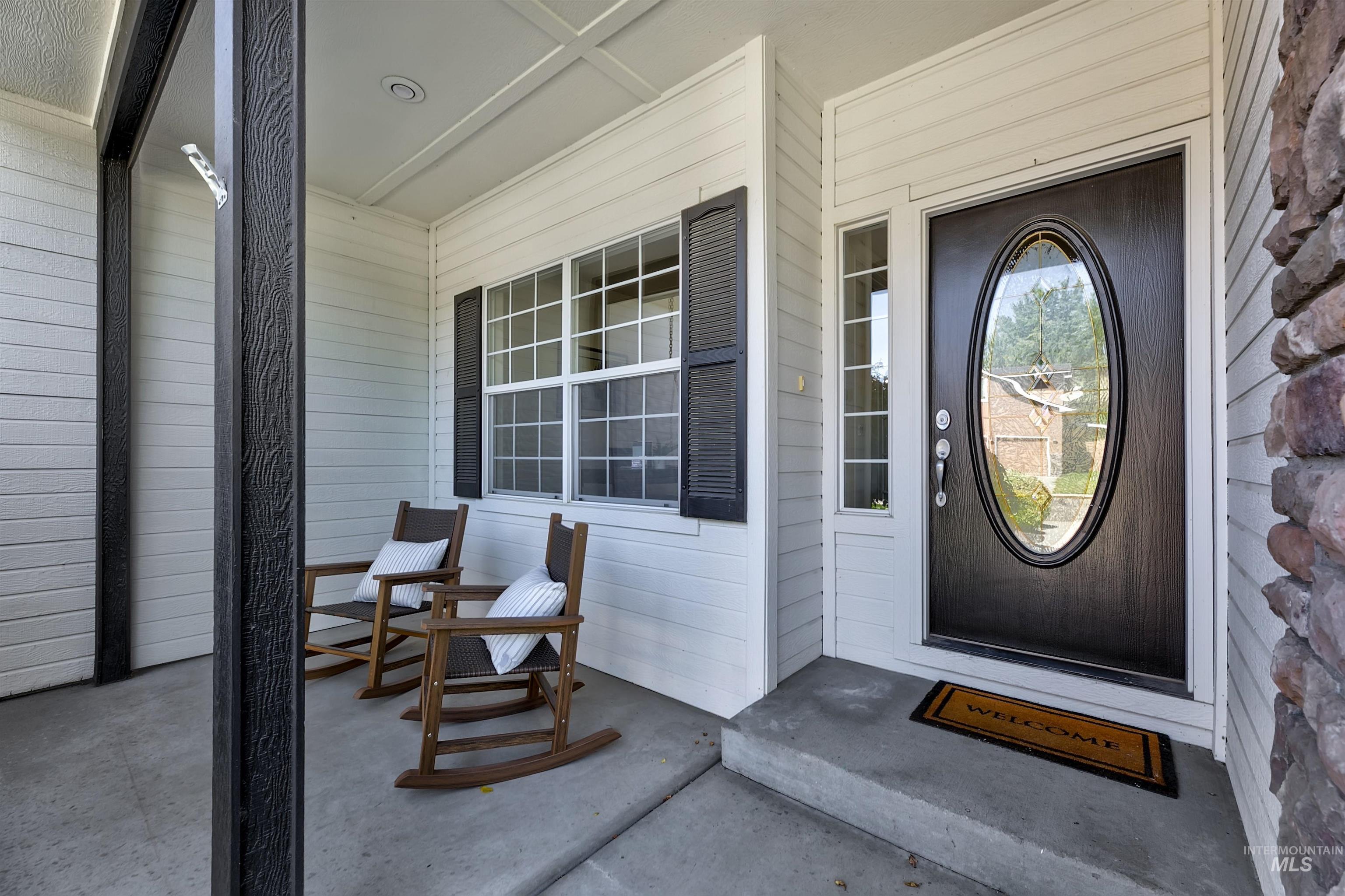 1075 N Falling Water Way Property Photo 31
