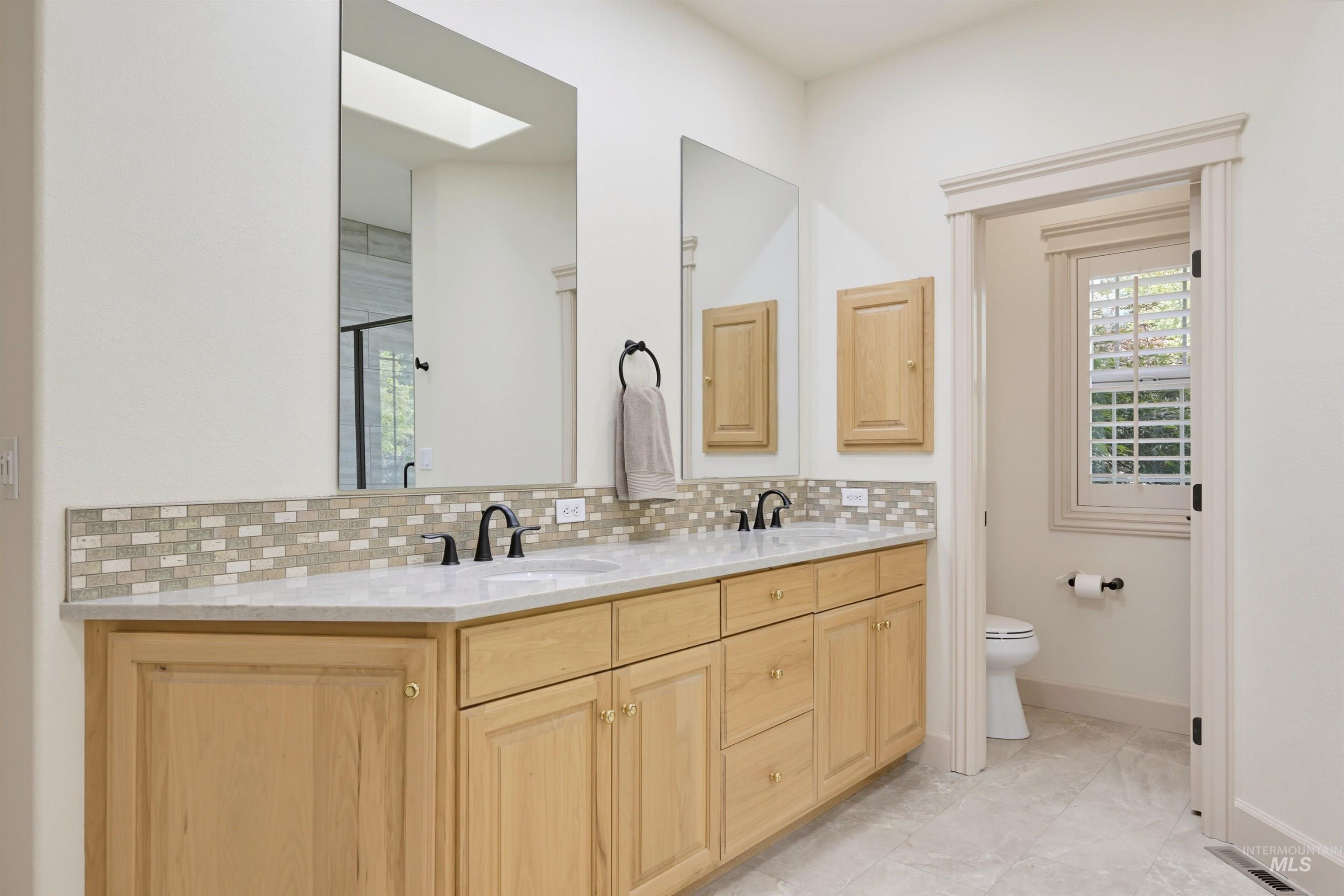 2554 W Sugar Crest Drive Property Photo 18